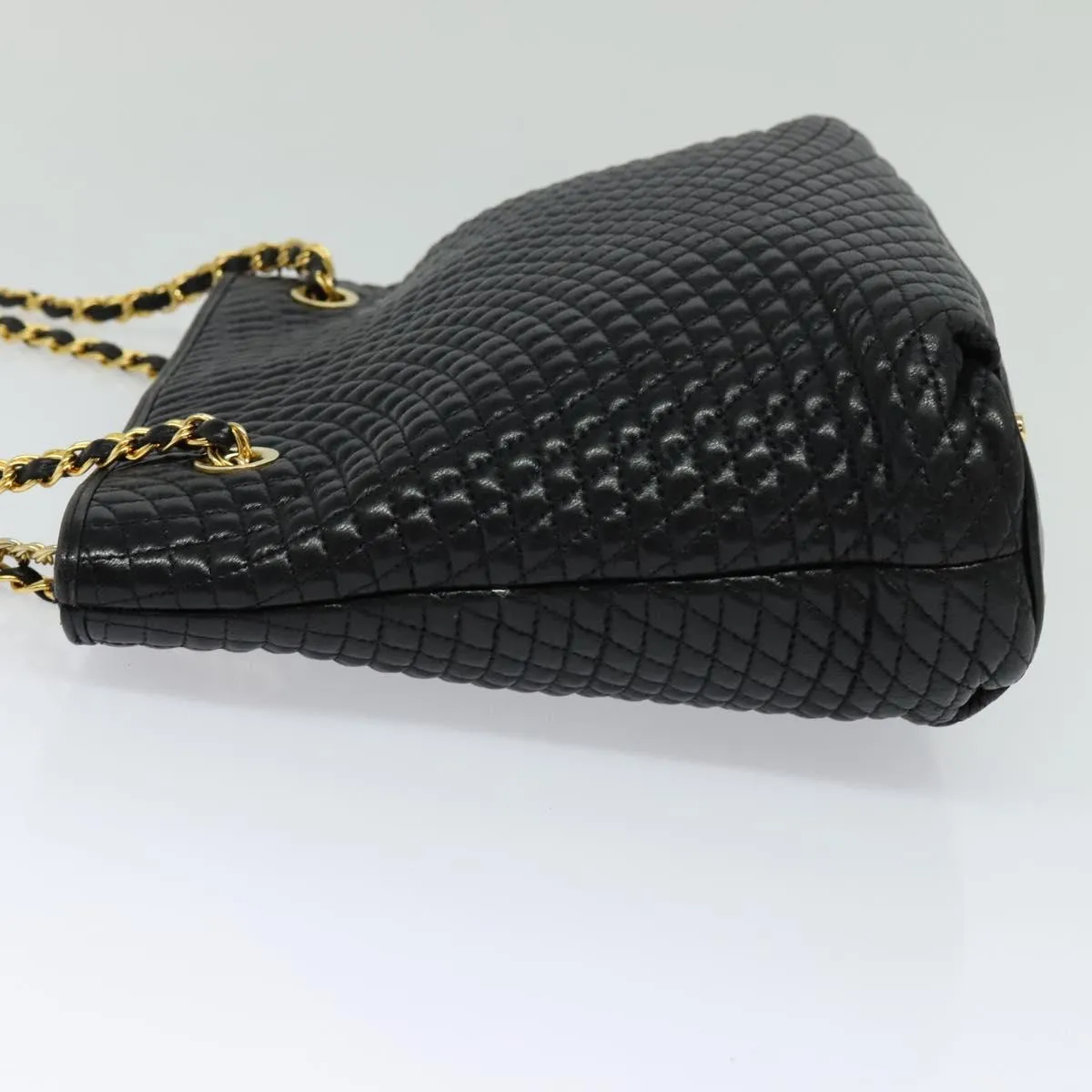 Bally Leather Shoulder Bag (Pre-Owned)