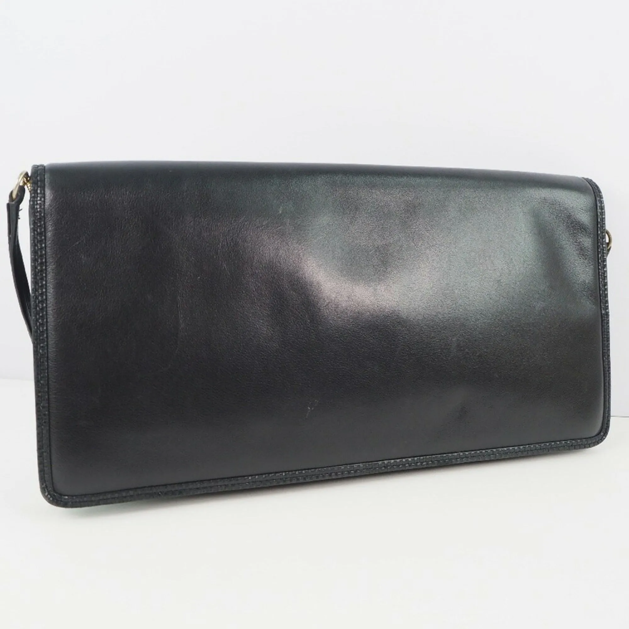 Bally   Leather Shoulder Bag (Pre-Owned)