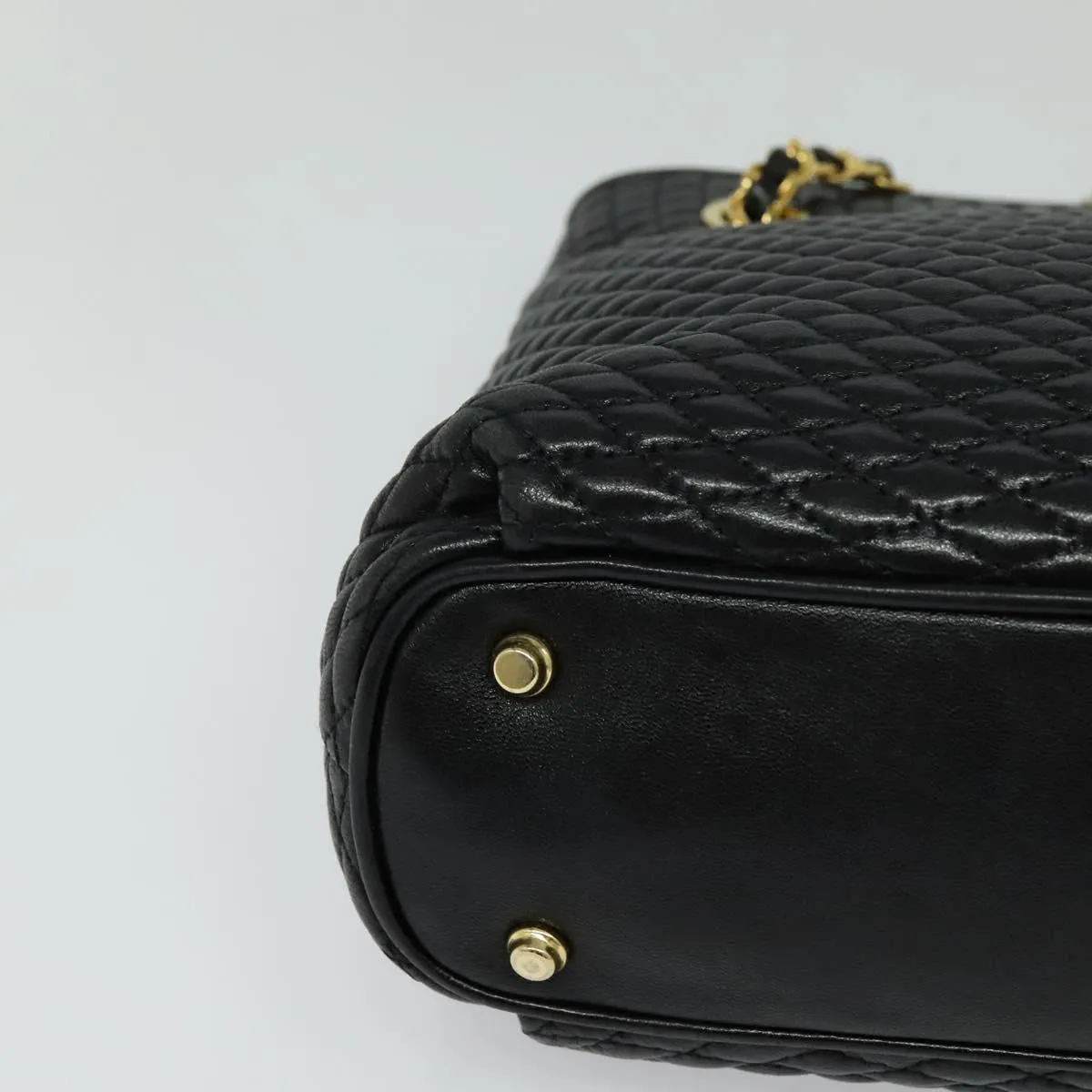 Bally Leather Shoulder Bag (Pre-Owned)