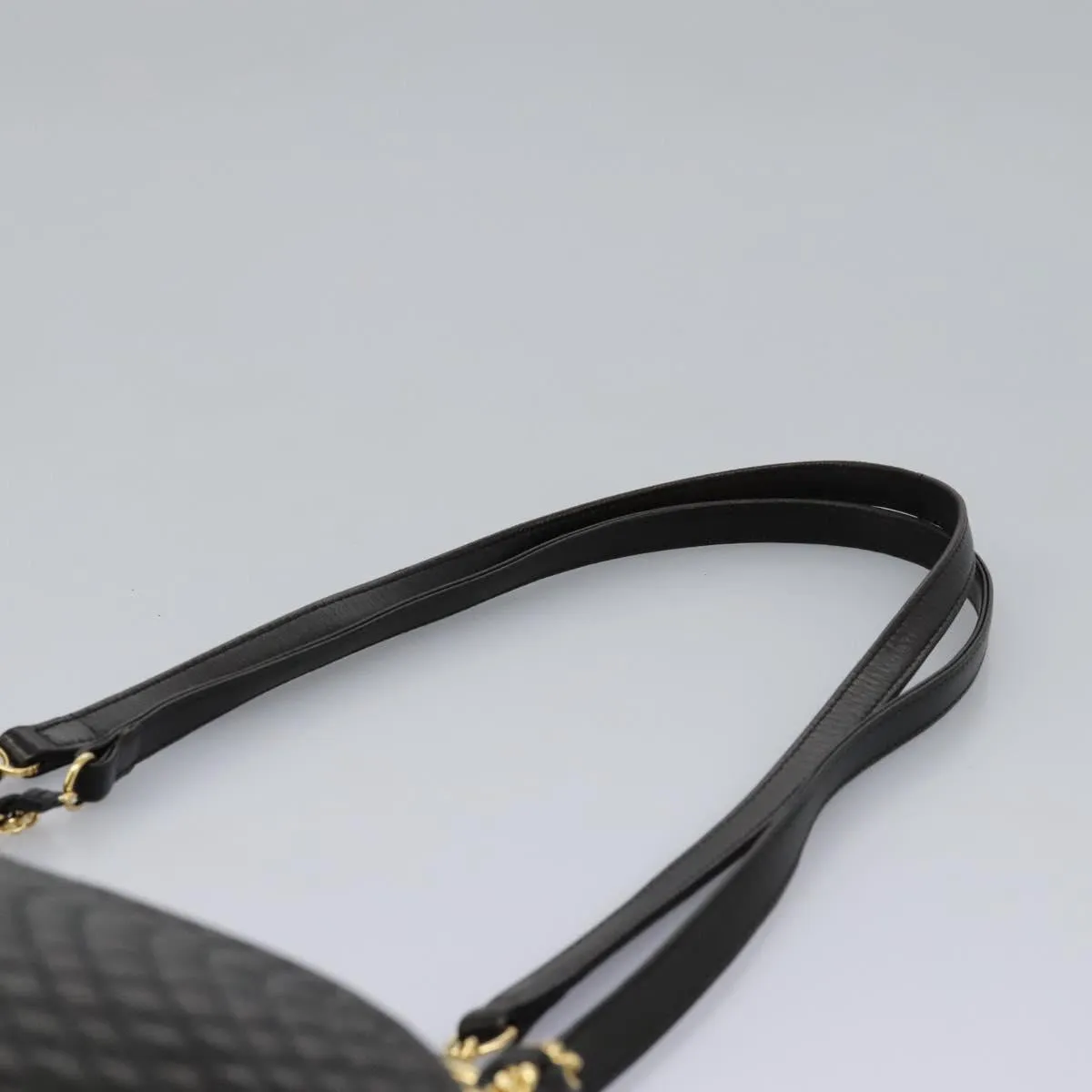 Bally Leather Shoulder Bag (Pre-Owned)