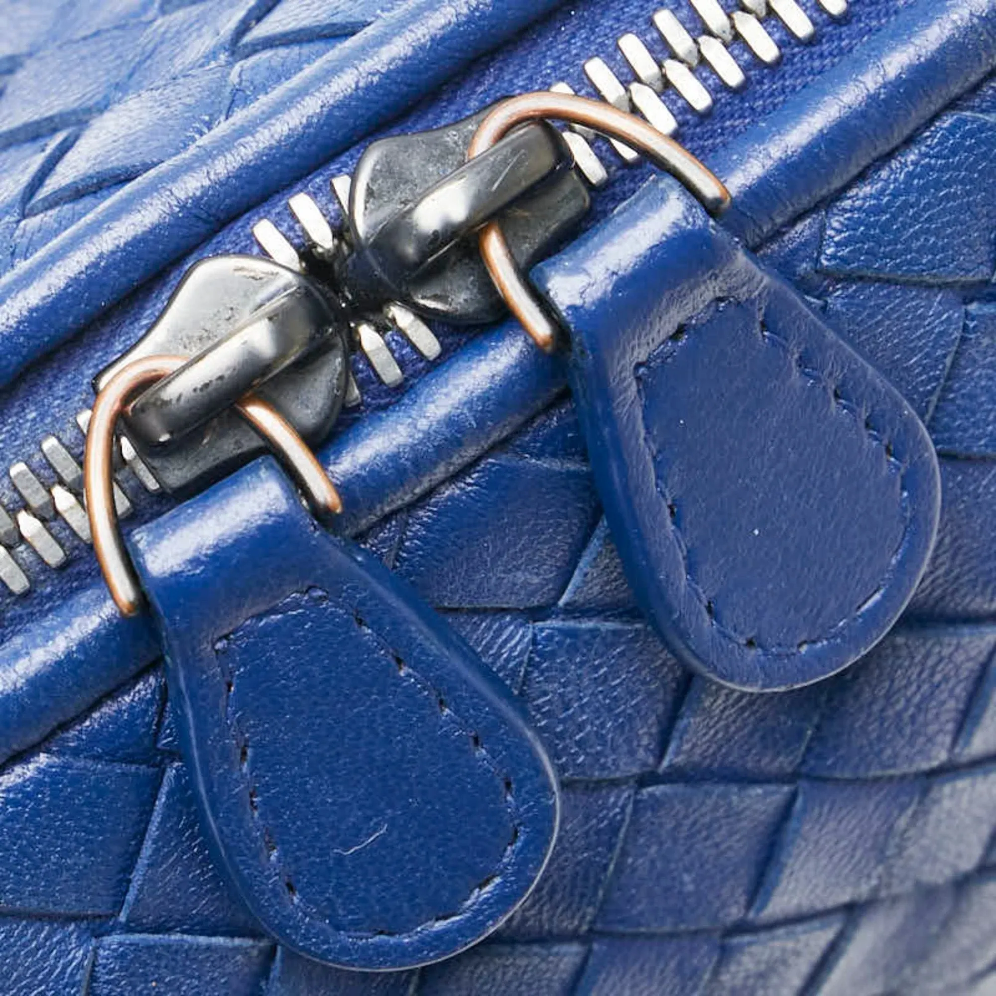 Bottega Veneta Leather Shoulder Bag (Pre-Owned)