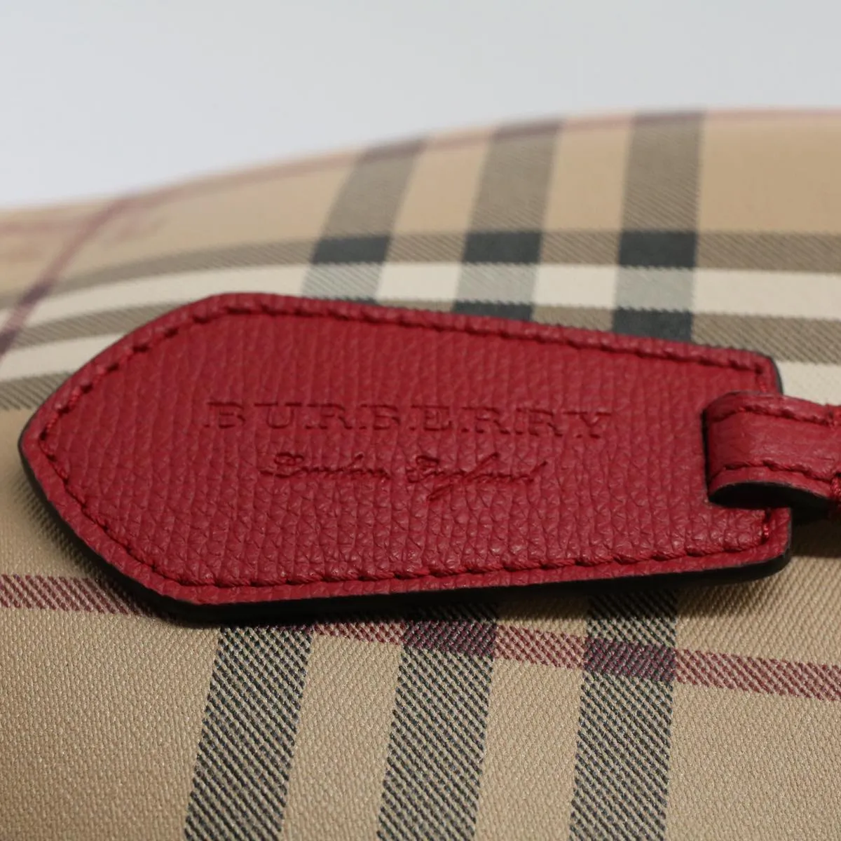 Burberry Nova Check  Synthetic Shoulder Bag (Pre-Owned)