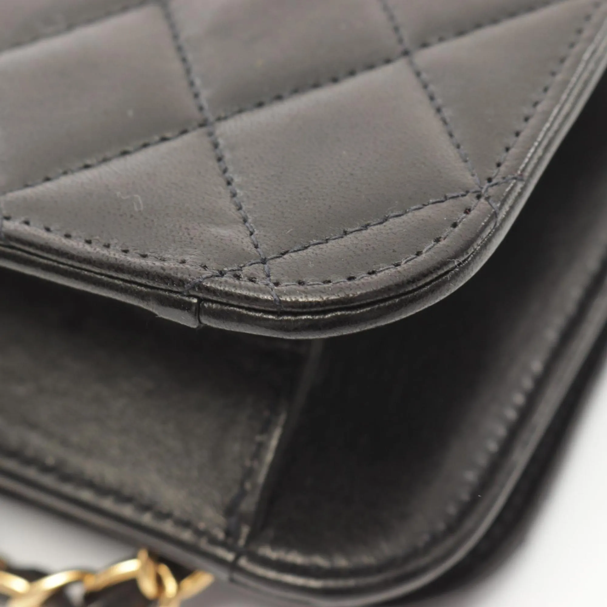 Chanel Full Flap Leather Shoulder Bag (Pre-Owned)