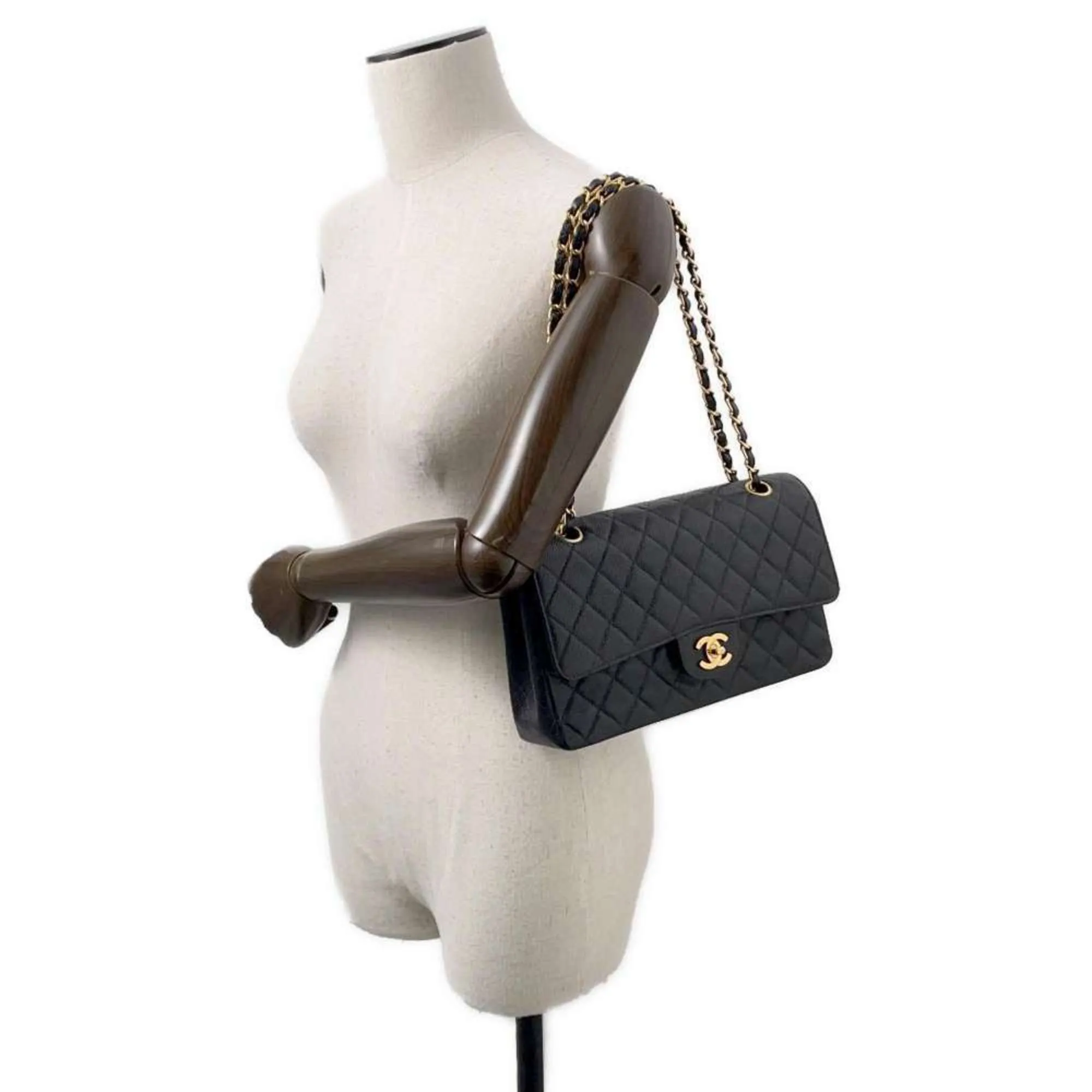 Chanel Grained Calfskin Shoulder Bag (Pre-Owned)