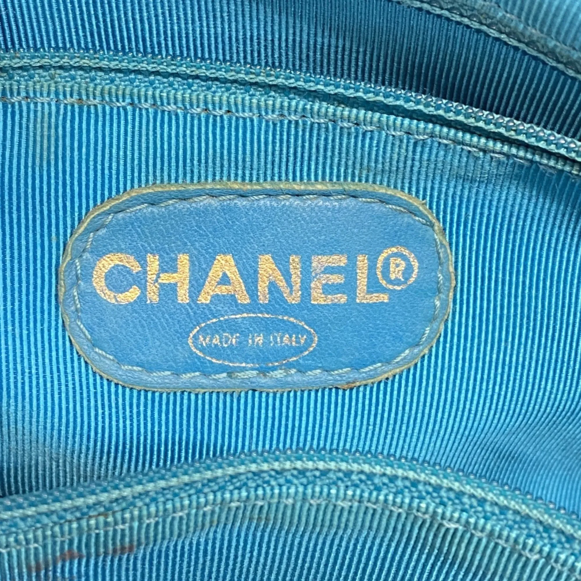 Chanel Grained Calfskin Shoulder Bag (Pre-Owned)