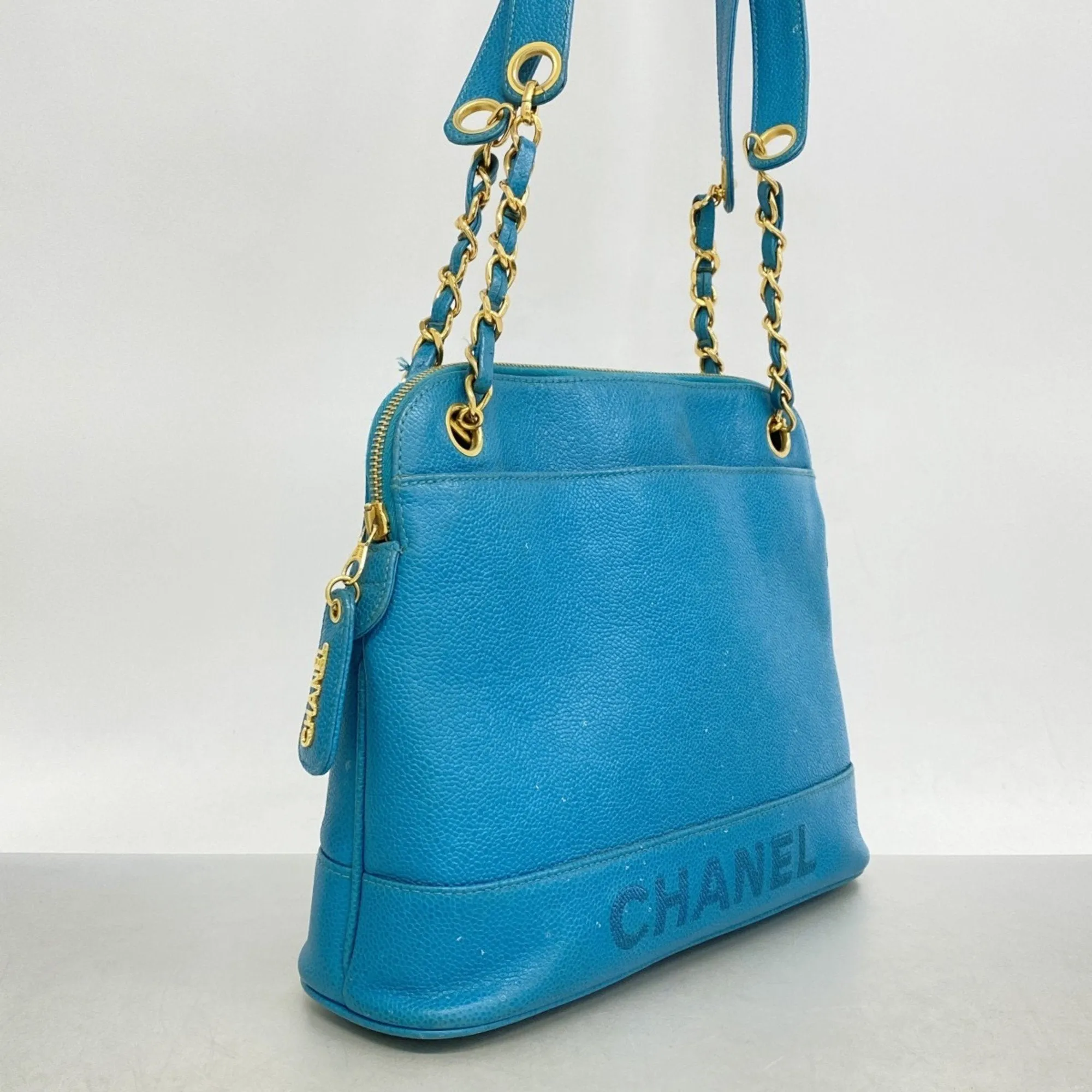 Chanel Grained Calfskin Shoulder Bag (Pre-Owned)