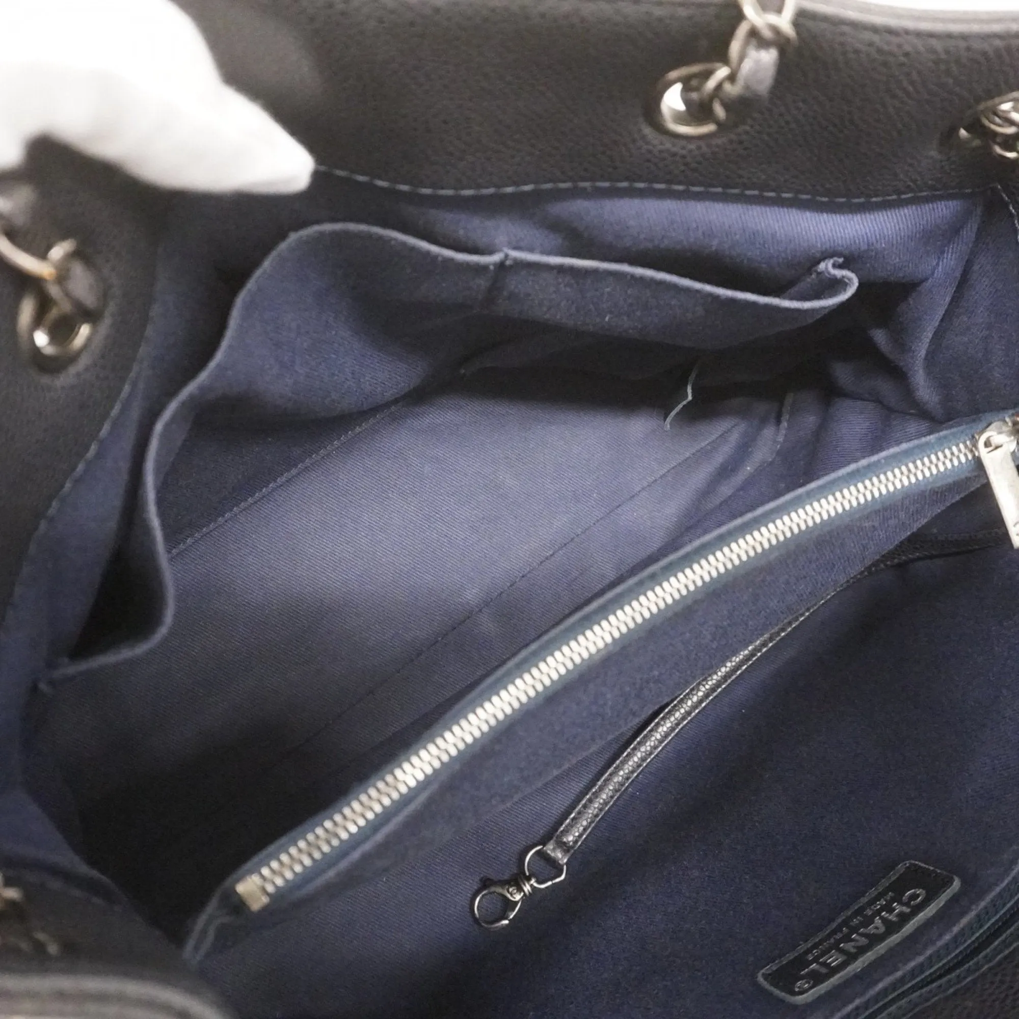 Chanel Grained Calfskin Shoulder Bag (Pre-Owned)