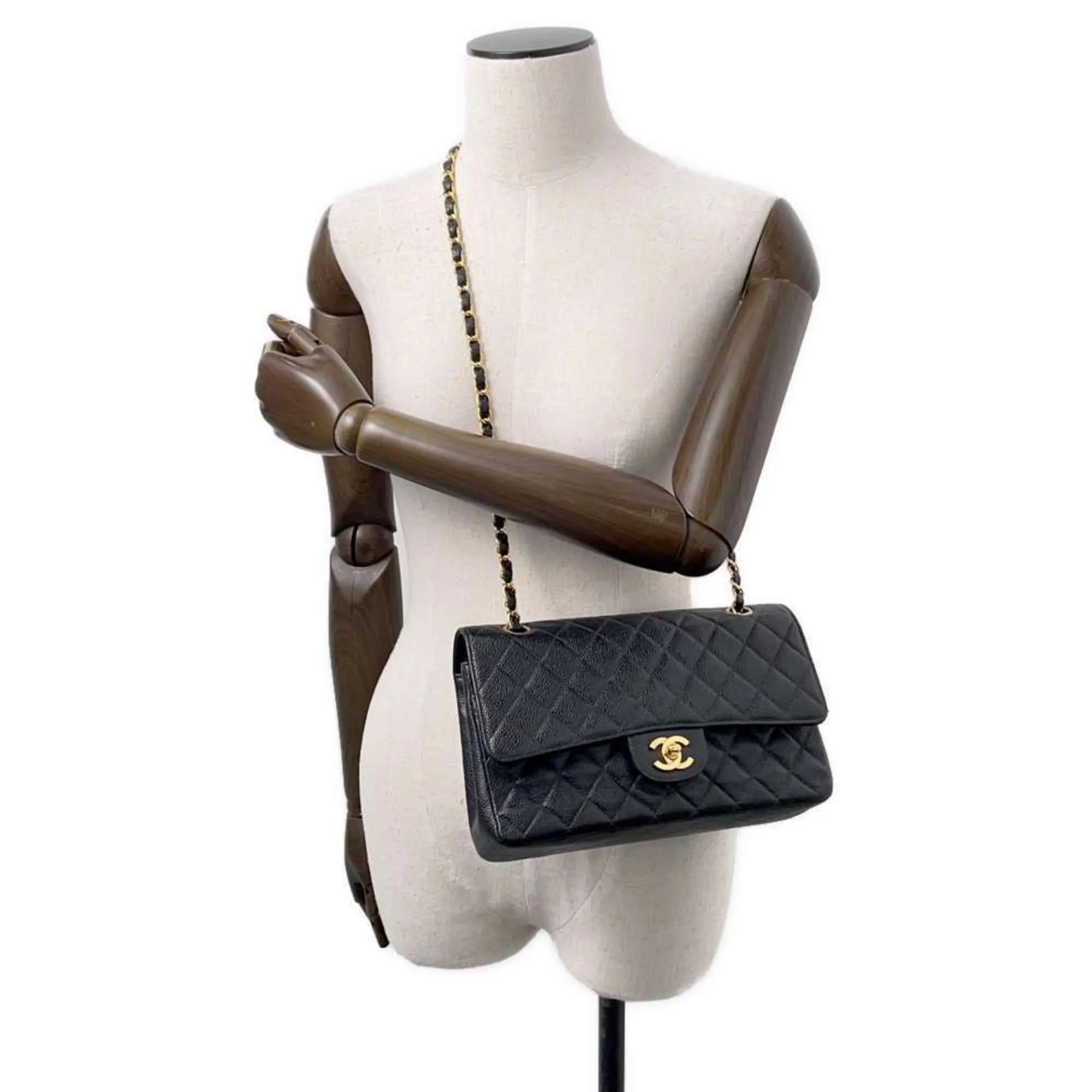 Chanel Grained Calfskin Shoulder Bag (Pre-Owned)