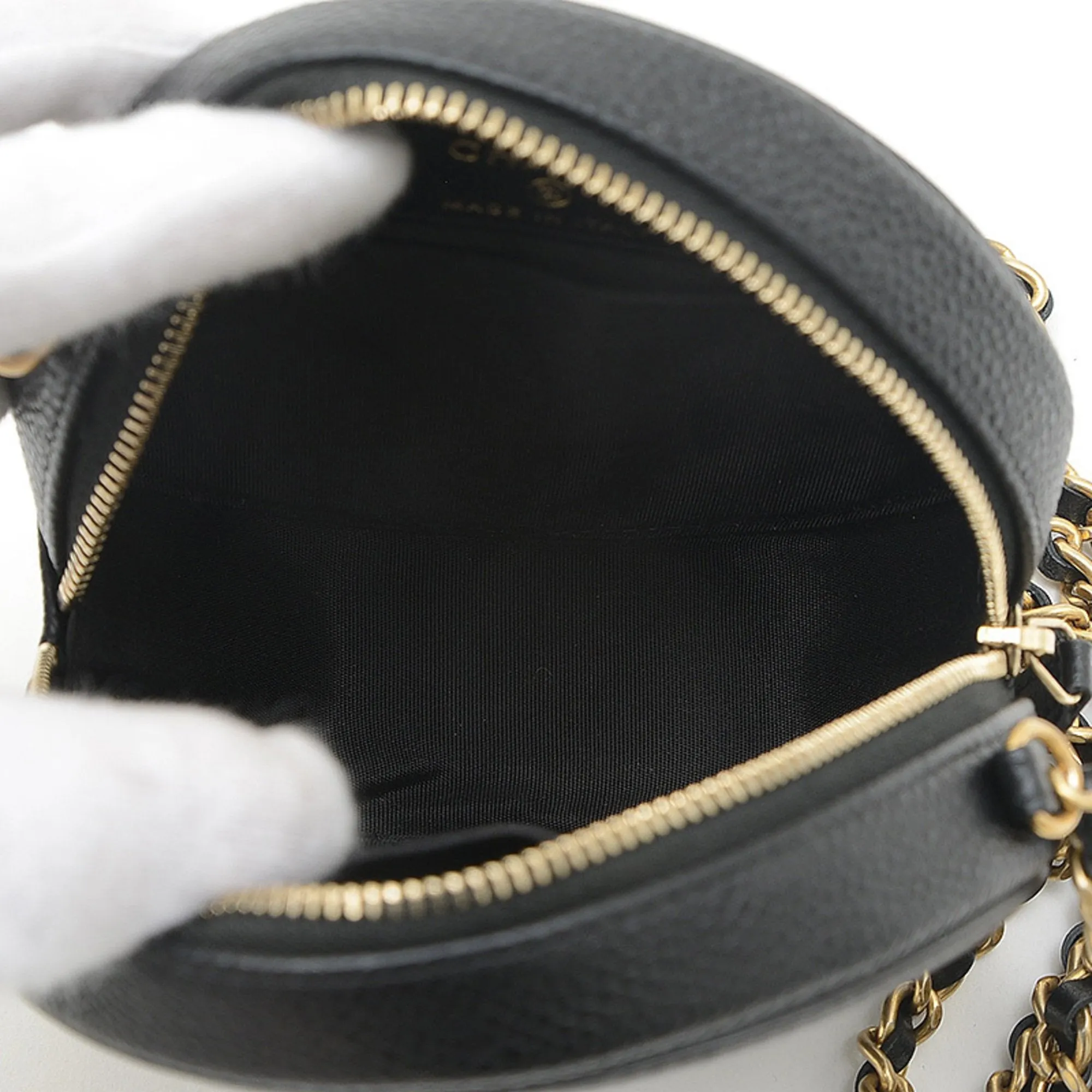 Chanel Grained Calfskin Shoulder Bag (Pre-Owned)