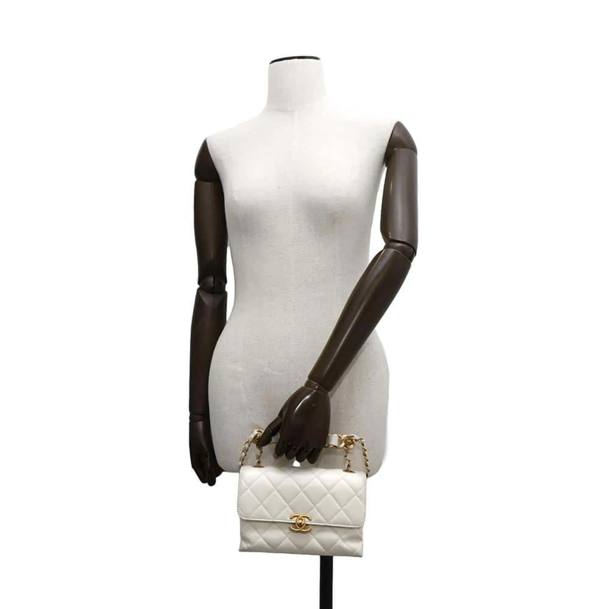 Chanel Leather Shoulder Bag (Pre-Owned)
