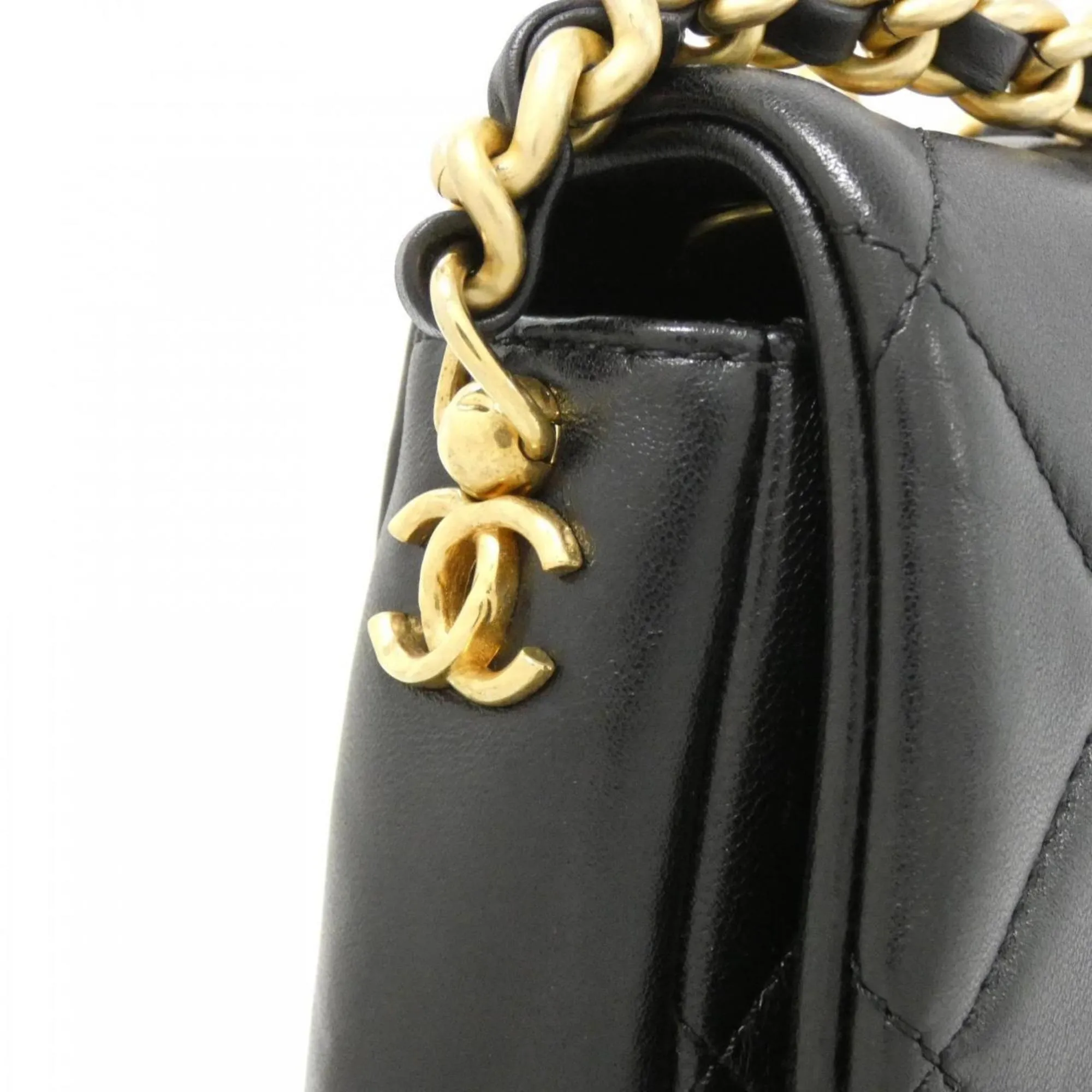 Chanel Leather Shoulder Bag (Pre-Owned)