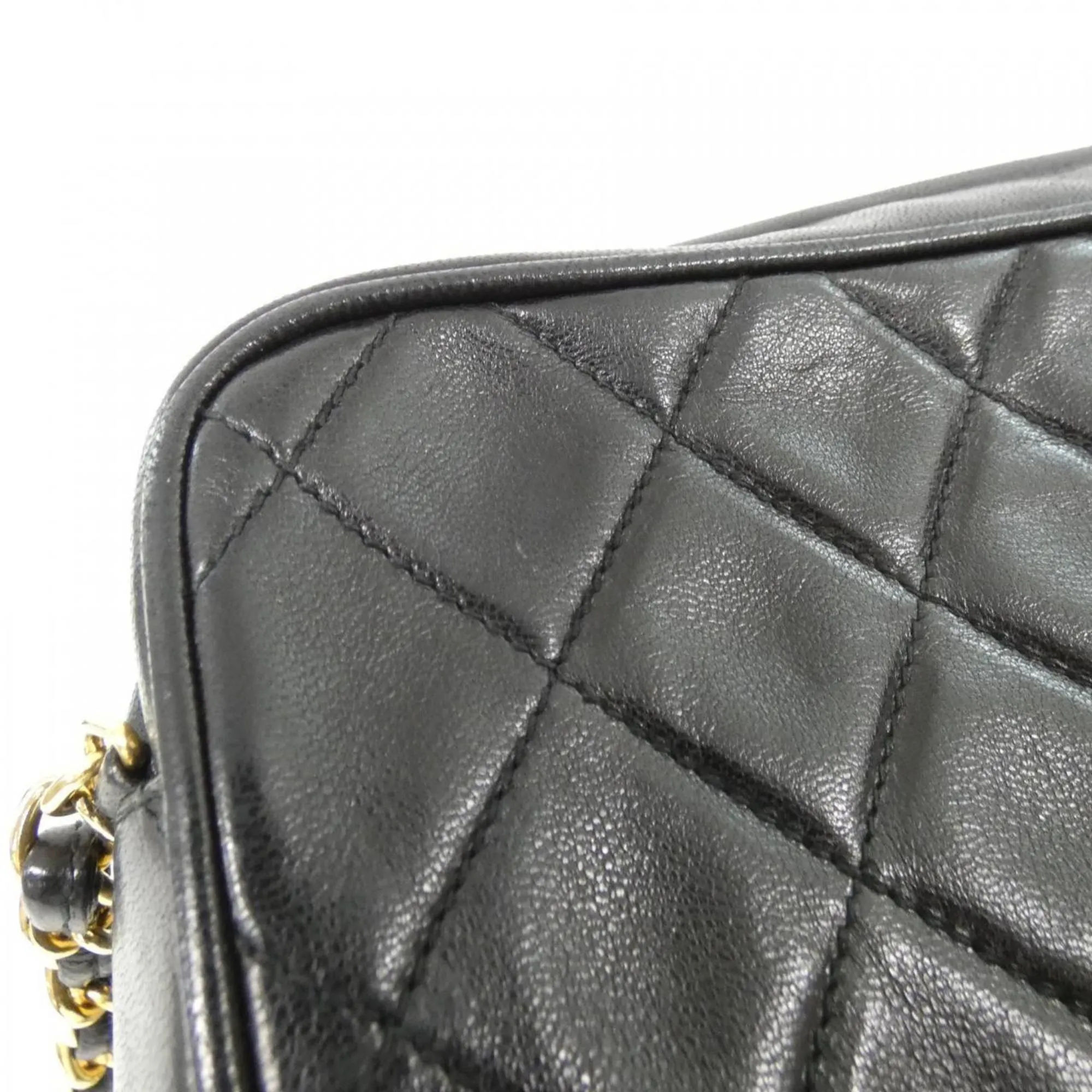 Chanel Leather Shoulder Bag (Pre-Owned)