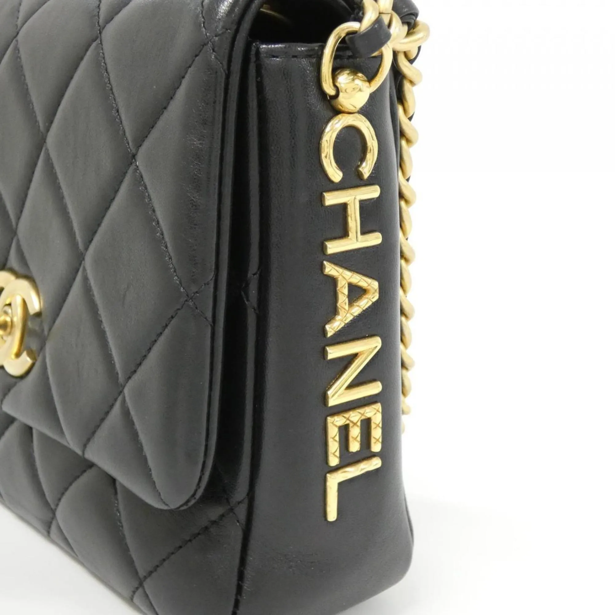 Chanel Leather Shoulder Bag (Pre-Owned)