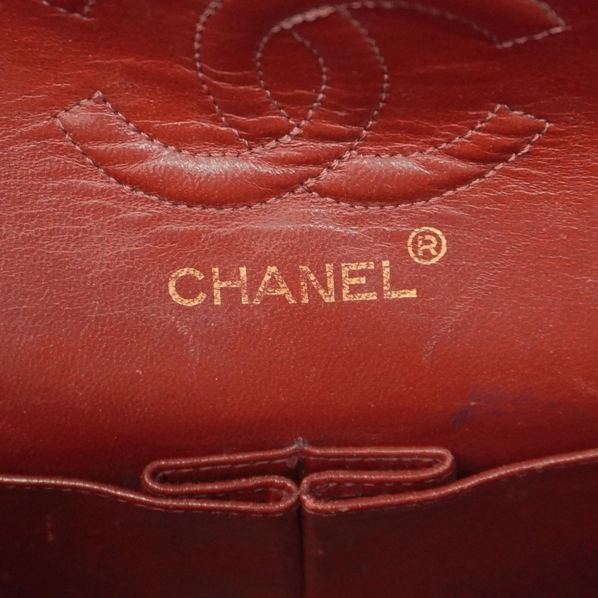 Chanel Leather Shoulder Bag (Pre-Owned)