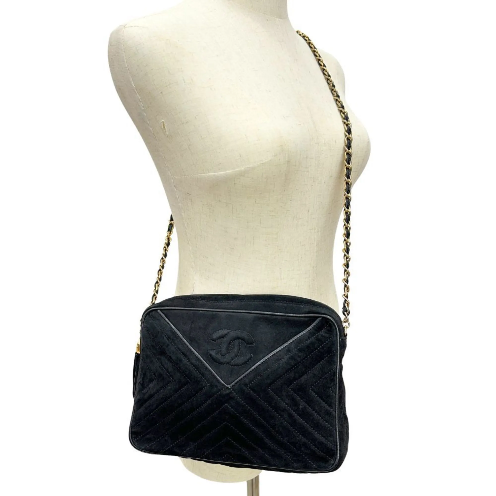 Chanel Logo Cc Suede Shoulder Bag (Pre-Owned)