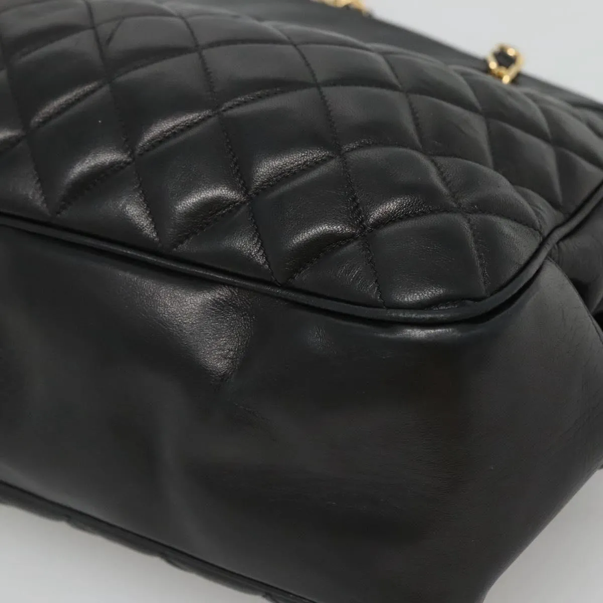 Chanel Matelass Calfskin Shoulder Bag (Pre-Owned)