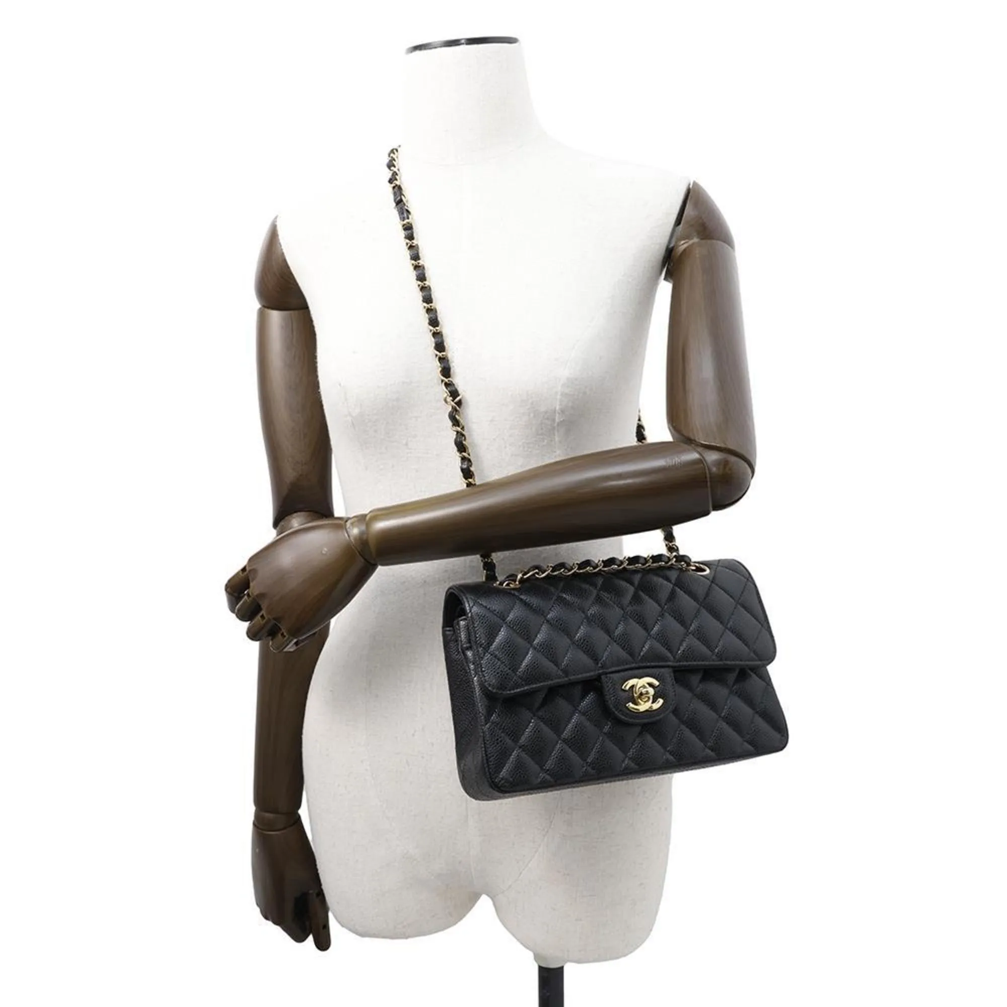 Chanel Matelasse Grained Calfskin Shoulder Bag (Pre-Owned)