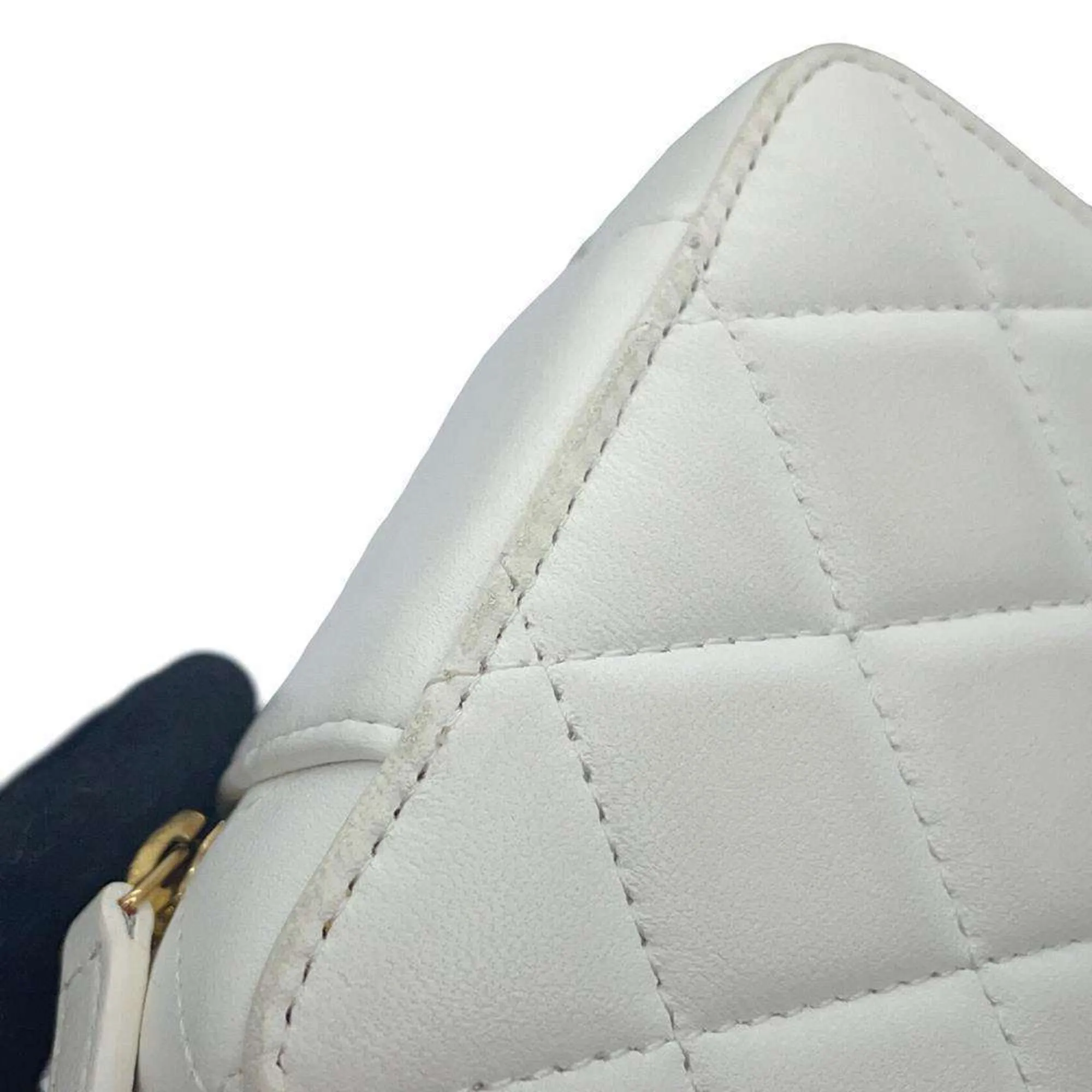 Chanel Metal Leather Shoulder Bag (Pre-Owned)