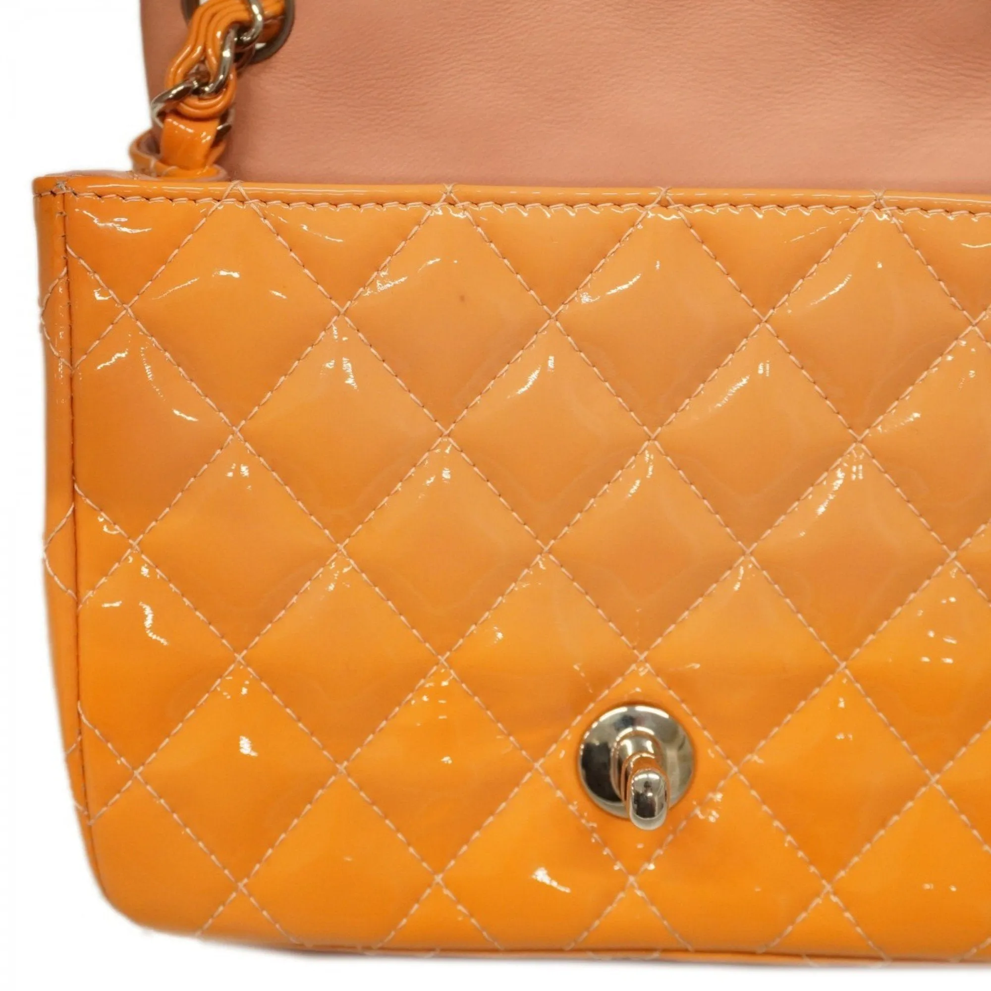 Chanel Patent Leather Shoulder Bag (Pre-Owned)