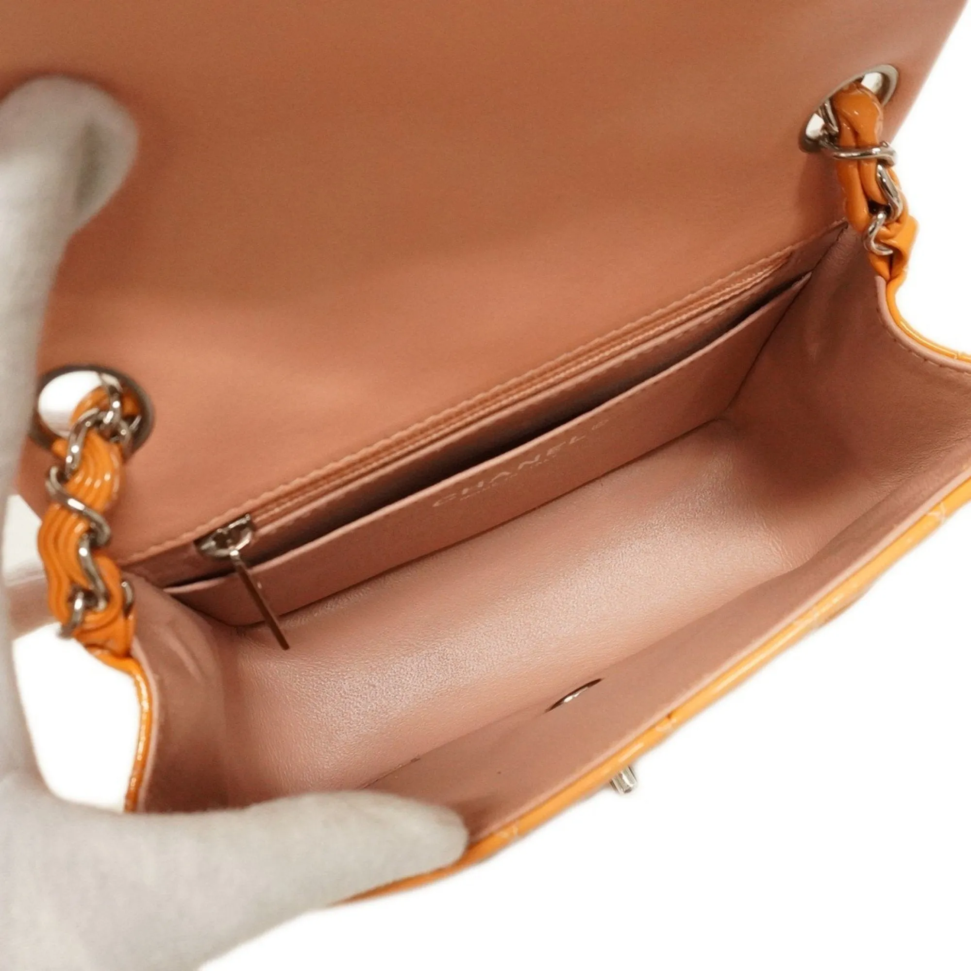 Chanel Patent Leather Shoulder Bag (Pre-Owned)
