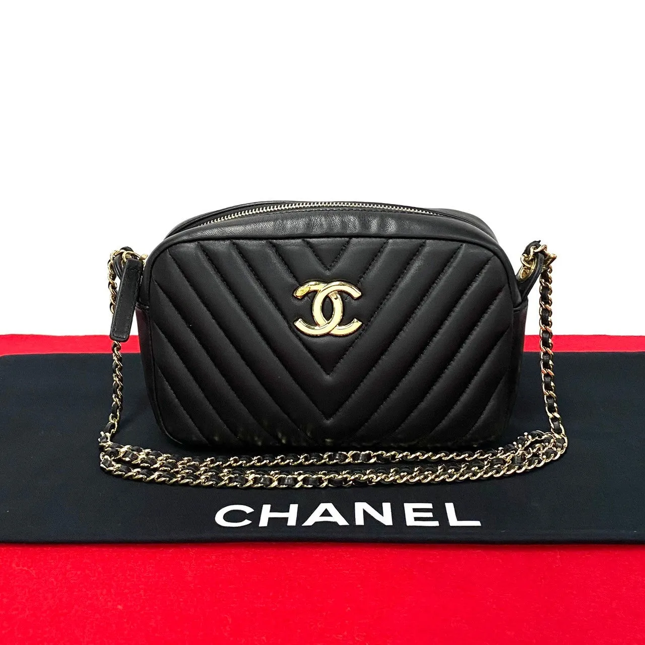 Chanel V Stitch Coco Lambskin Chain Shoulder Bag Leather Shoulder Bag 20S in Excellent condition