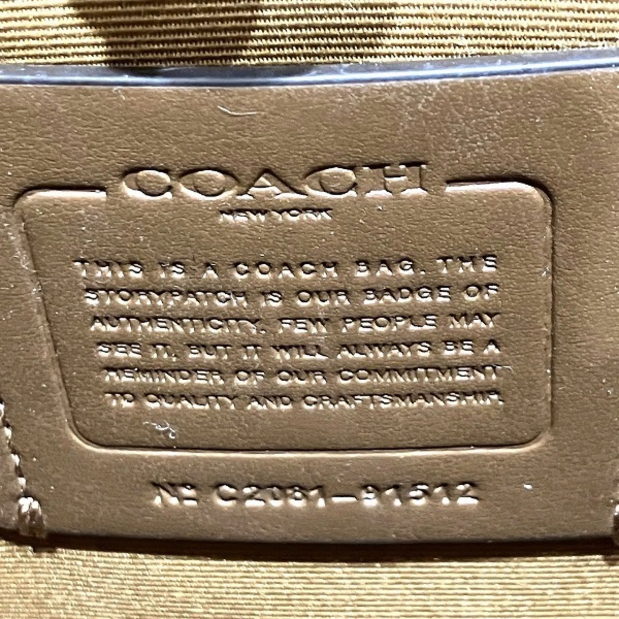 Coach   Pvc Leather Handbag Shoulder Bag (Pre-Owned)