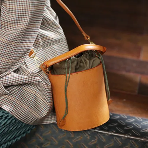 Fashion Womens Small Structured Red Leather Bucket Handbag Shoulder Bag Leather Drawstring Bucket Crossbody Bag
