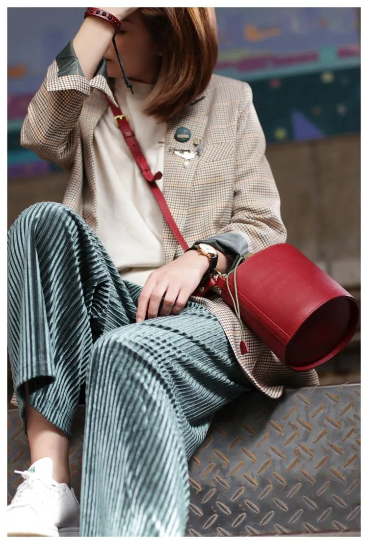 Fashion Womens Small Structured Red Leather Bucket Handbag Shoulder Bag Leather Drawstring Bucket Crossbody Bag