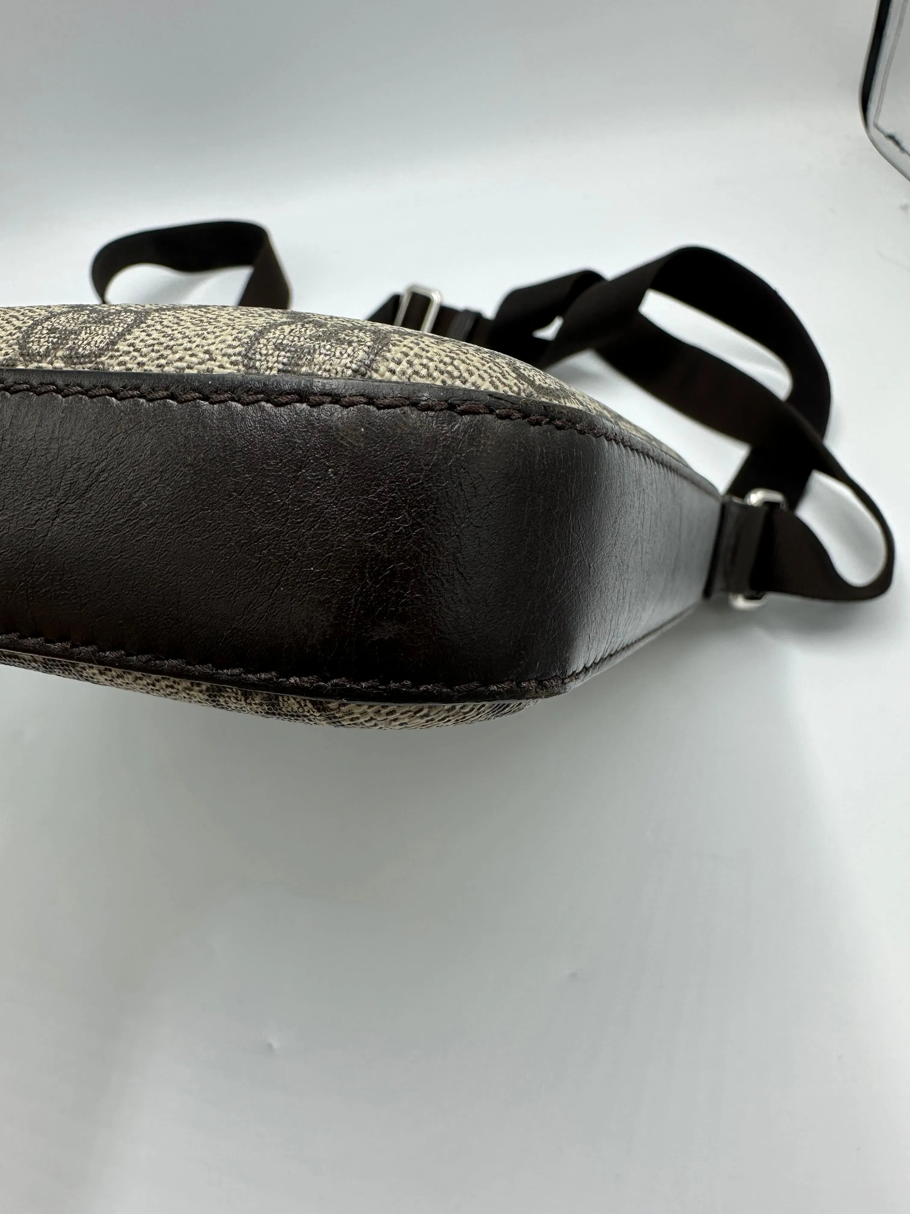 Gucci GG Supreme Canvas Luxury Crossbody