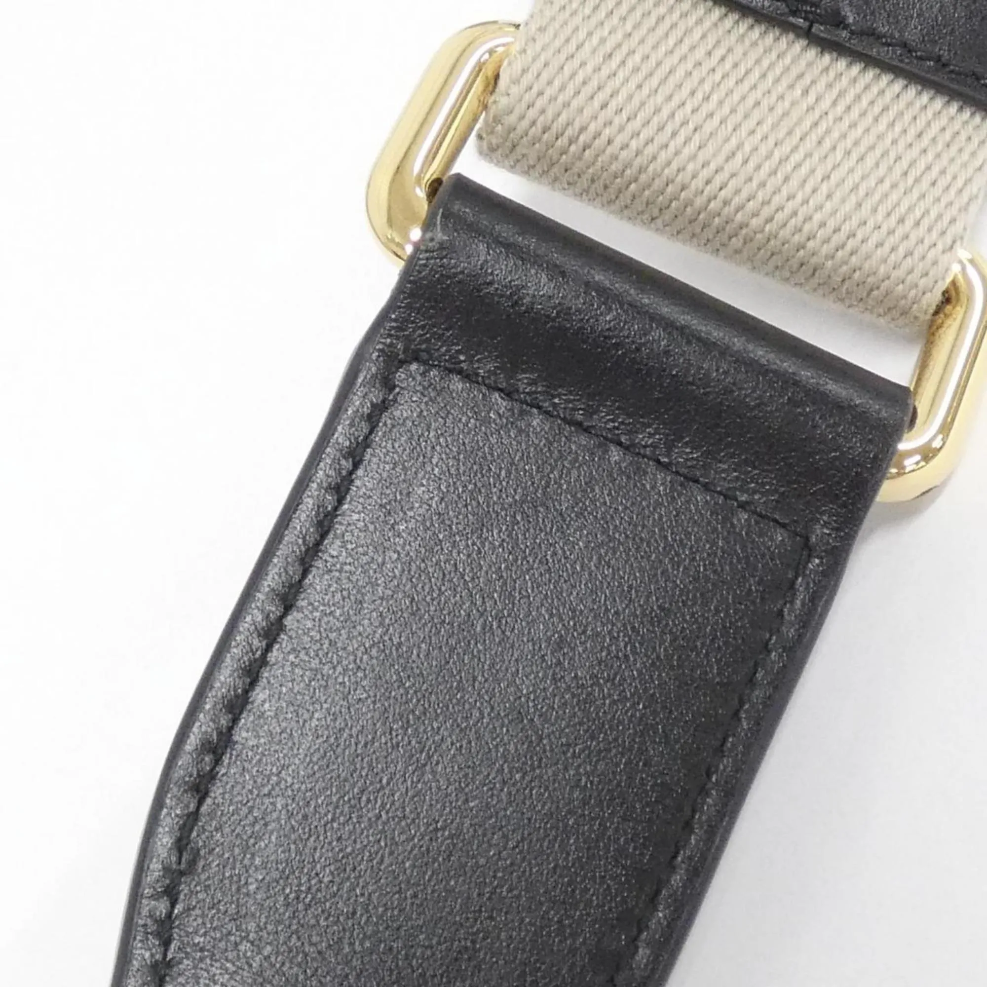 Gucci Leather Shoulder Bag (Pre-Owned)