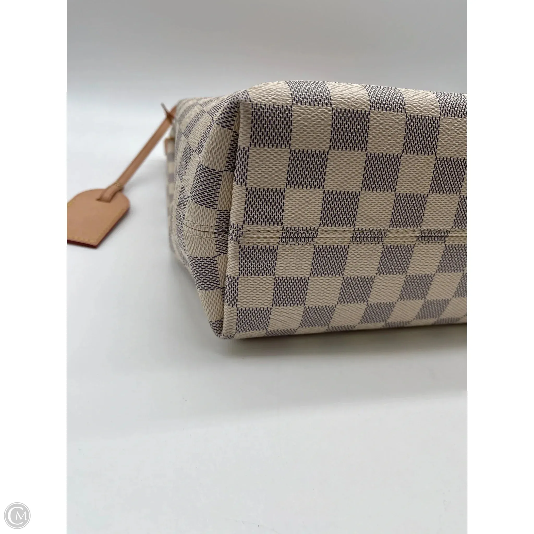 Handbag Luxury Designer By Louis Vuitton, Size: Large