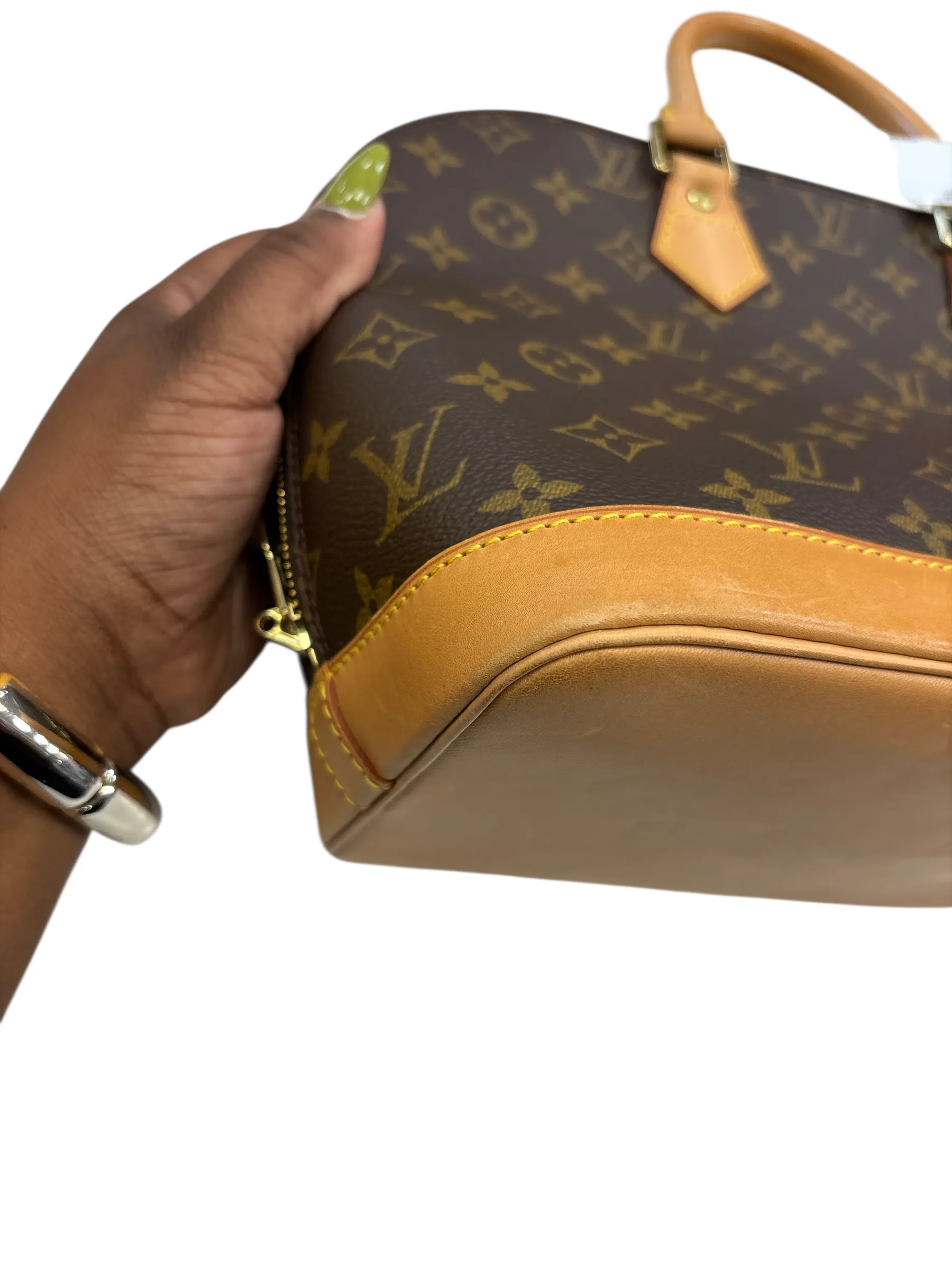 Handbag Luxury Designer By Louis Vuitton, Size: Medium