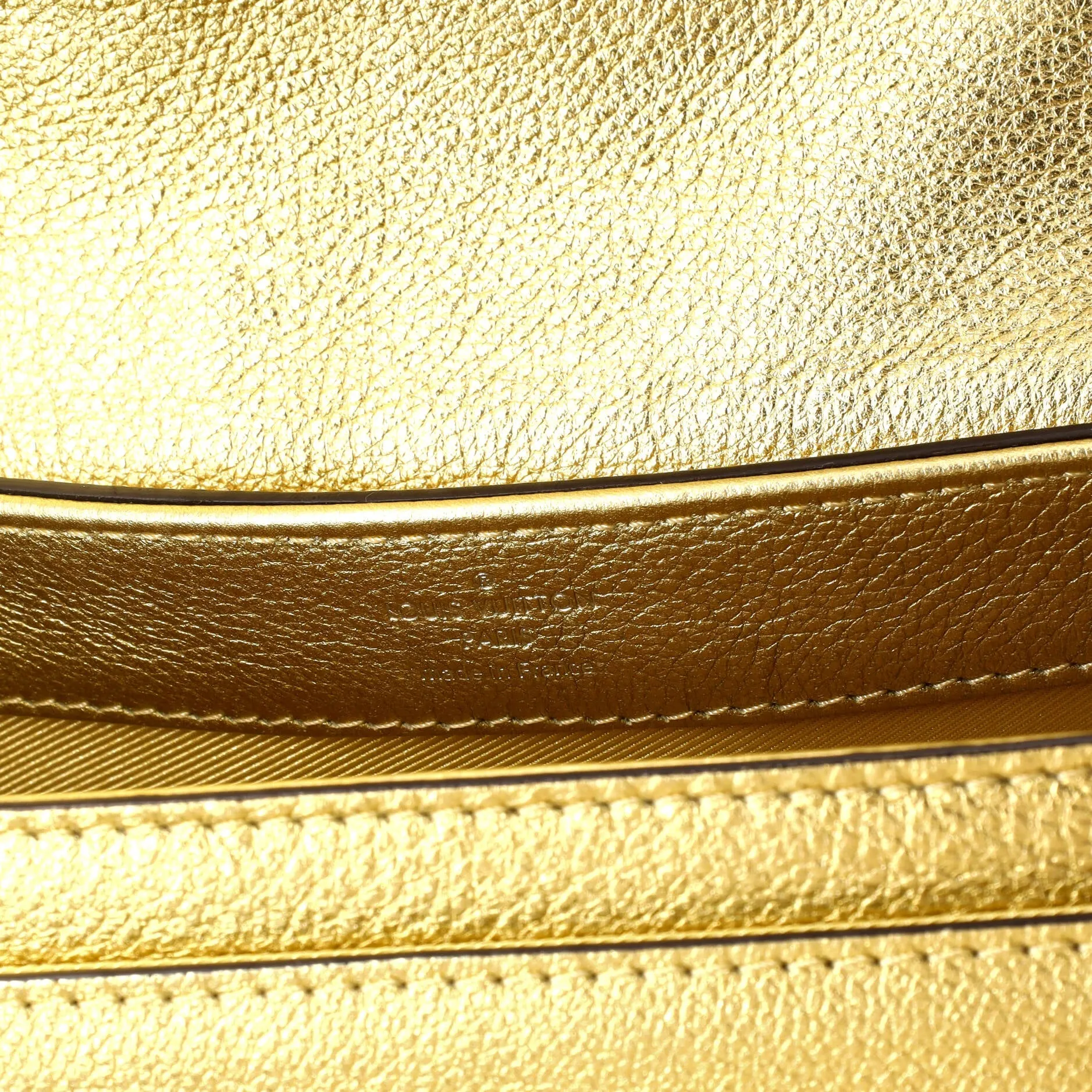 Lockme II Handbag Leather BB