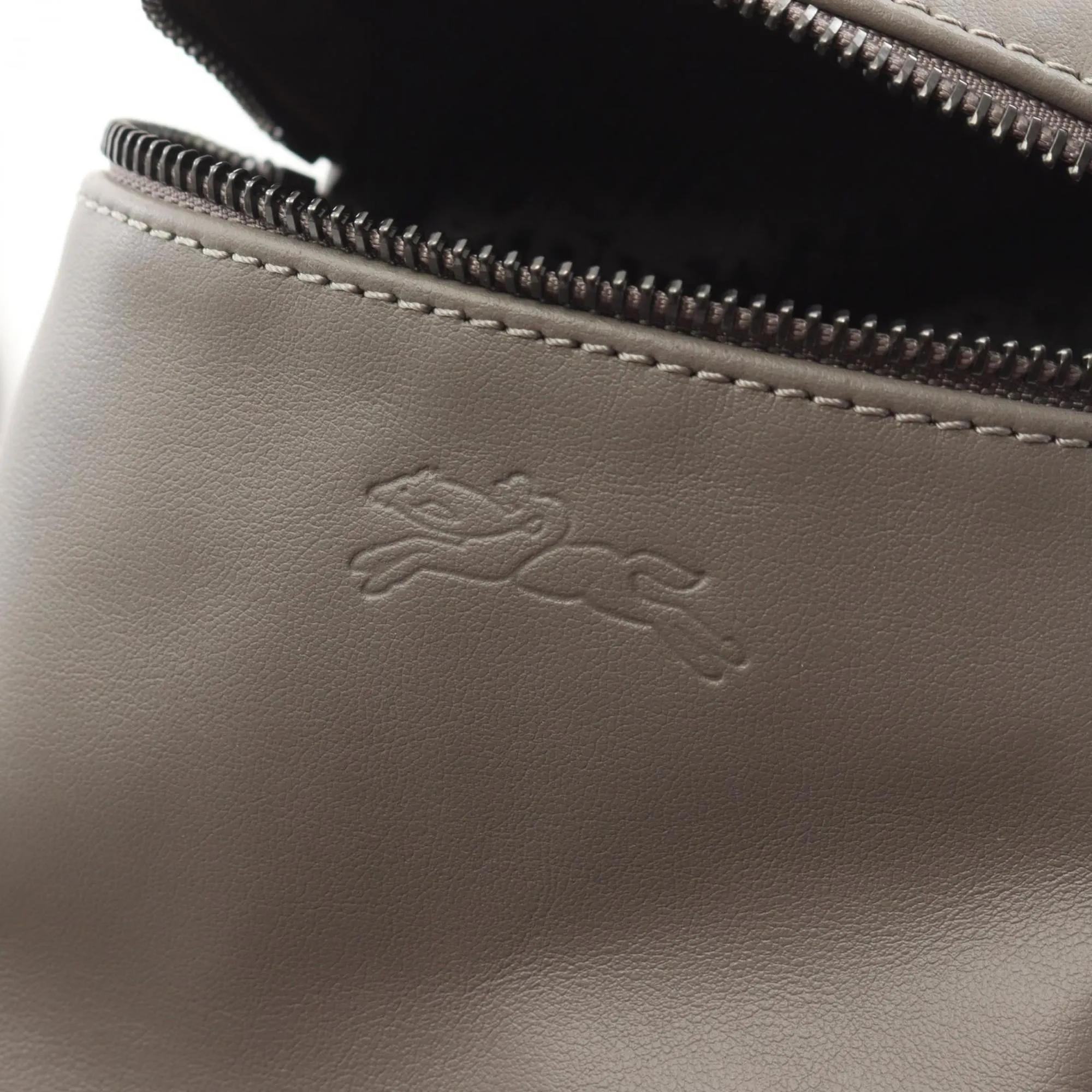 Longchamp Leather Shoulder Bag (Pre-Owned)