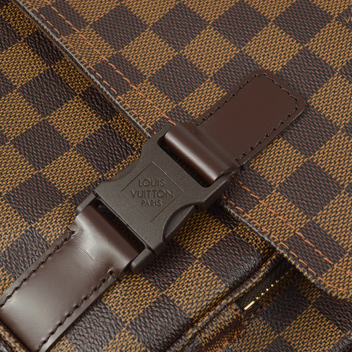 Louis Vuitton 2006 Damier Messenger Melville Shoulder Bag N51125