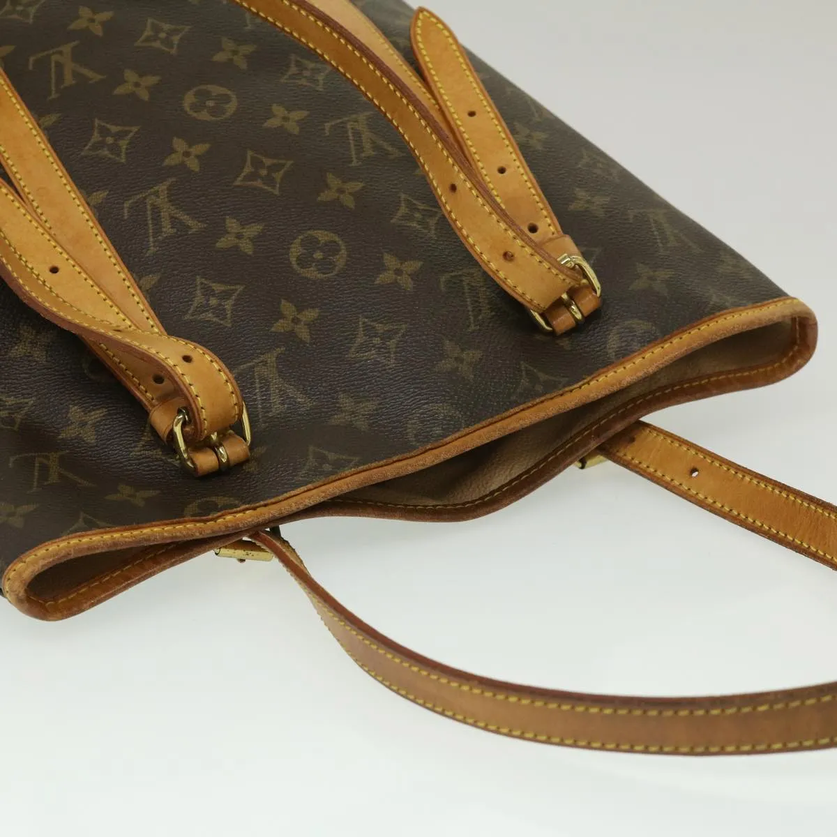 Louis Vuitton Bucket Shoulder Bag