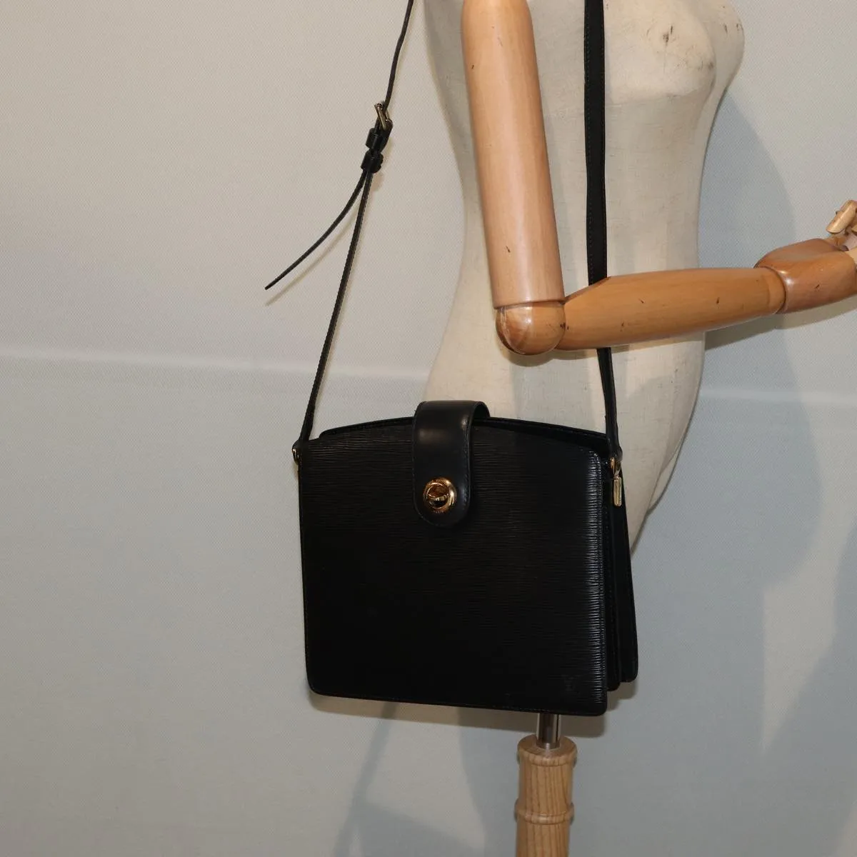 LOUIS VUITTON Capuchin Shoulder Bag