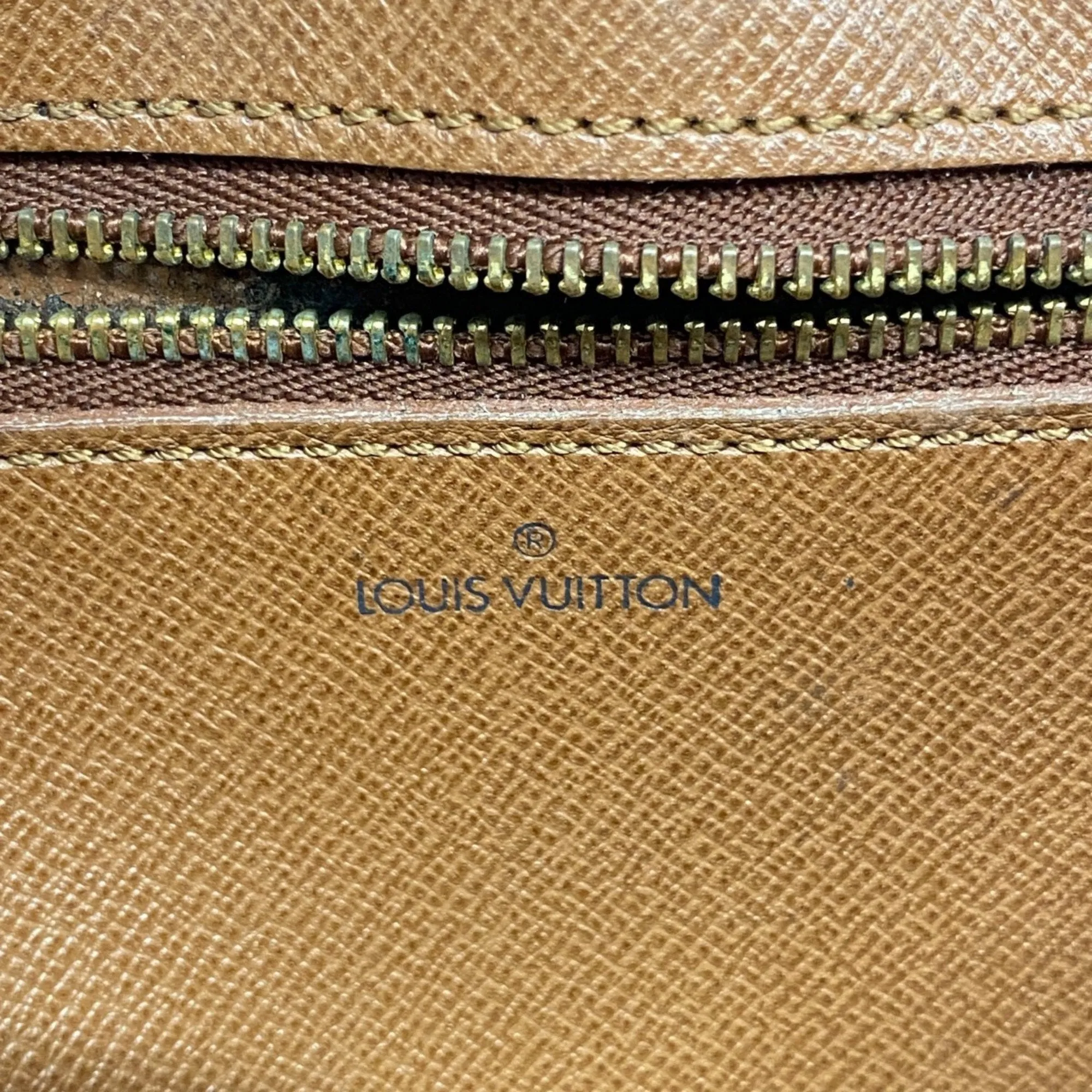 Louis Vuitton Clutch Bag (Pre-Owned)
