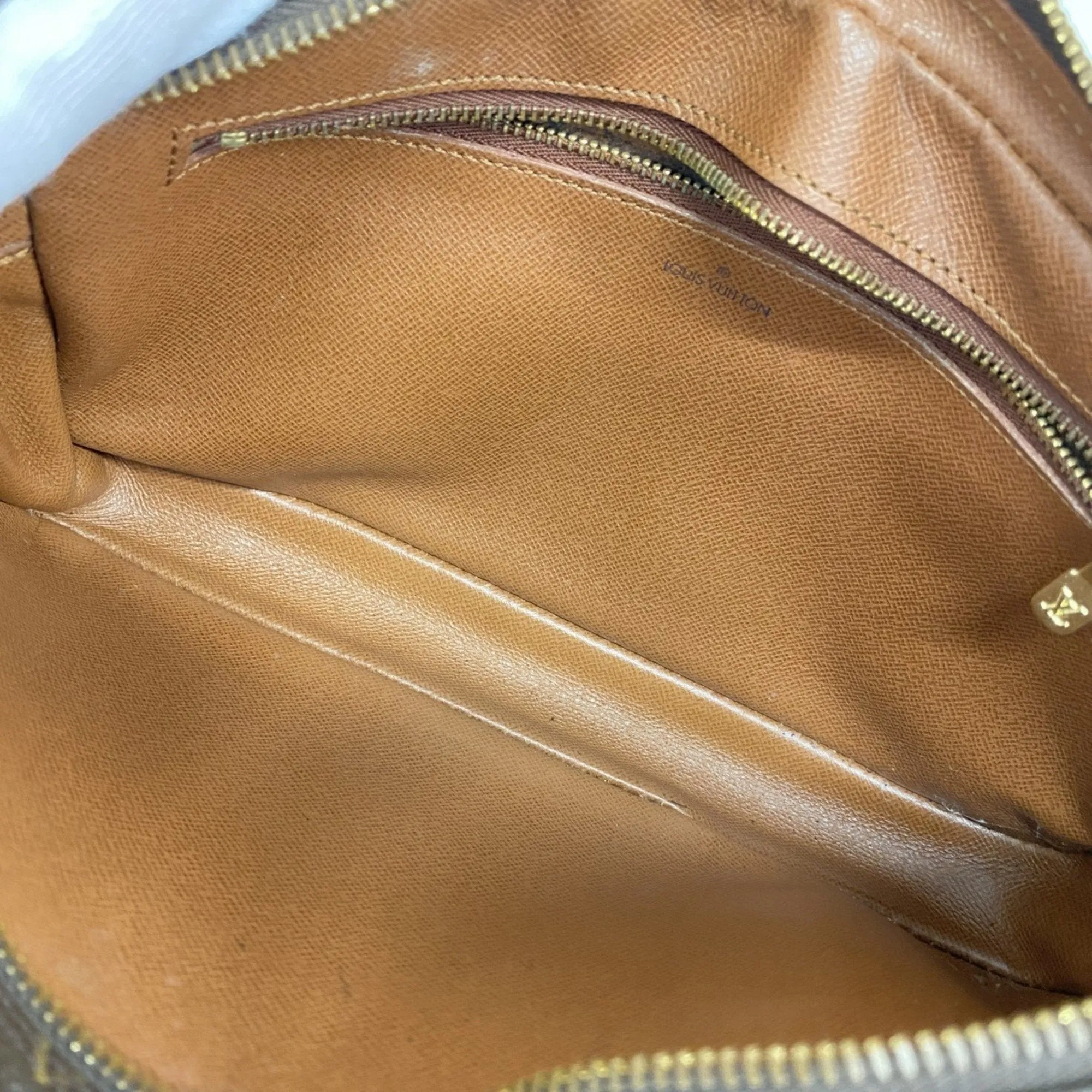 Louis Vuitton Clutch Bag (Pre-Owned)