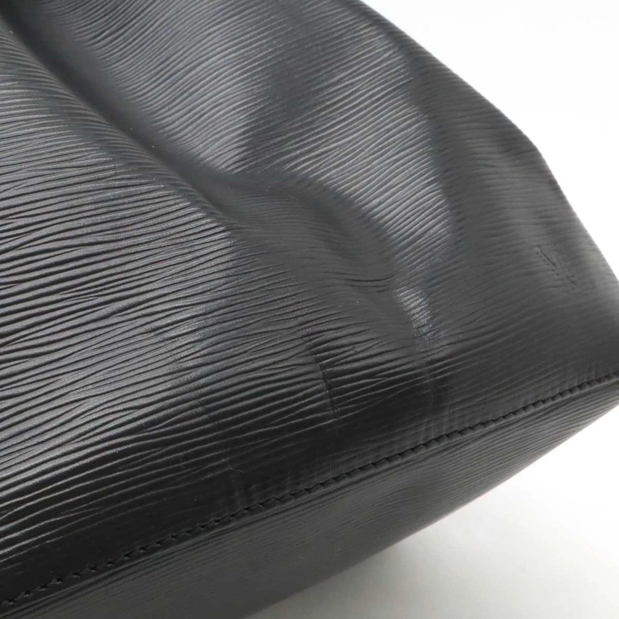 Louis Vuitton Epi Noir Epi Leather Shoulder Bag (Pre-Owned)