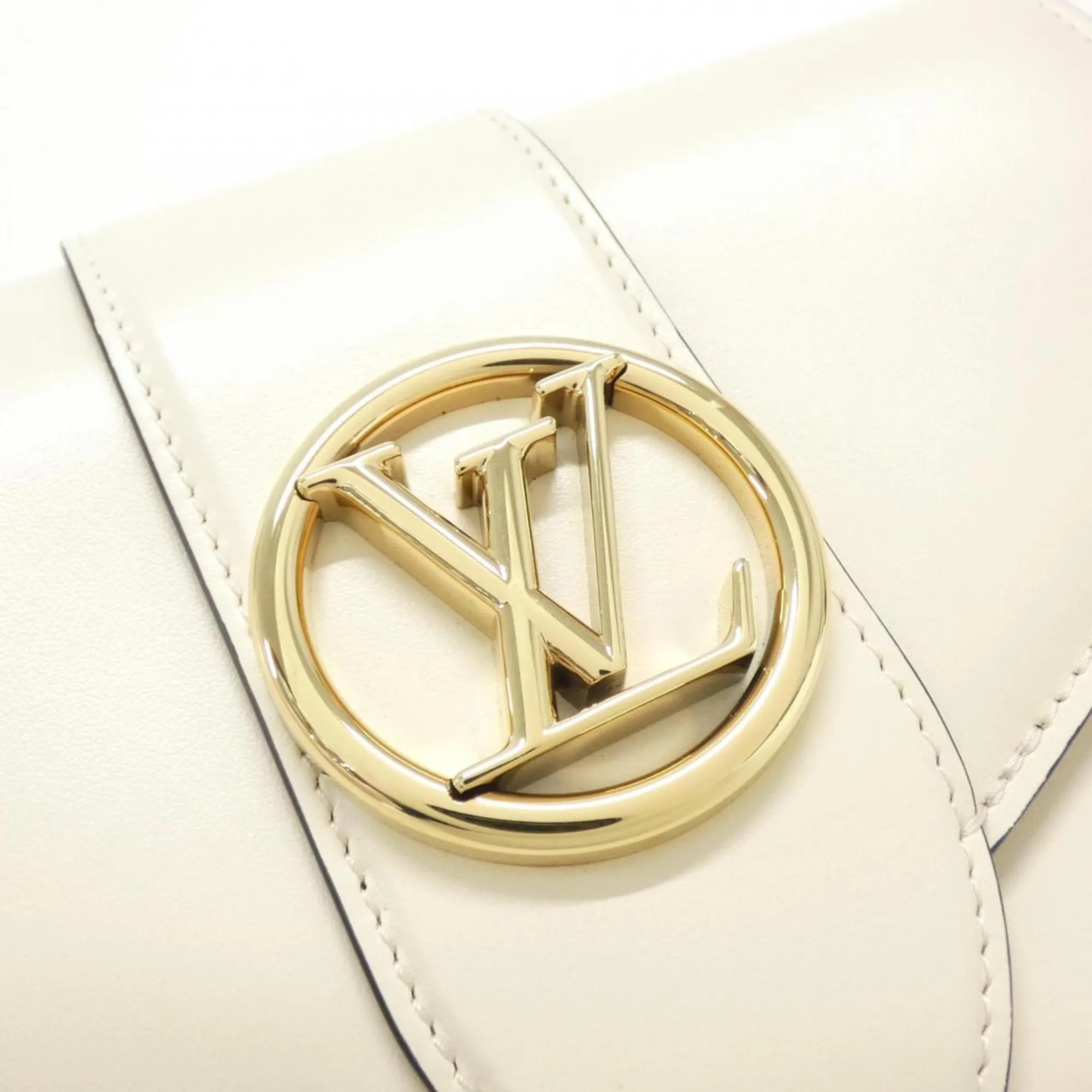 Louis Vuitton Leather Shoulder Bag (Pre-Owned)
