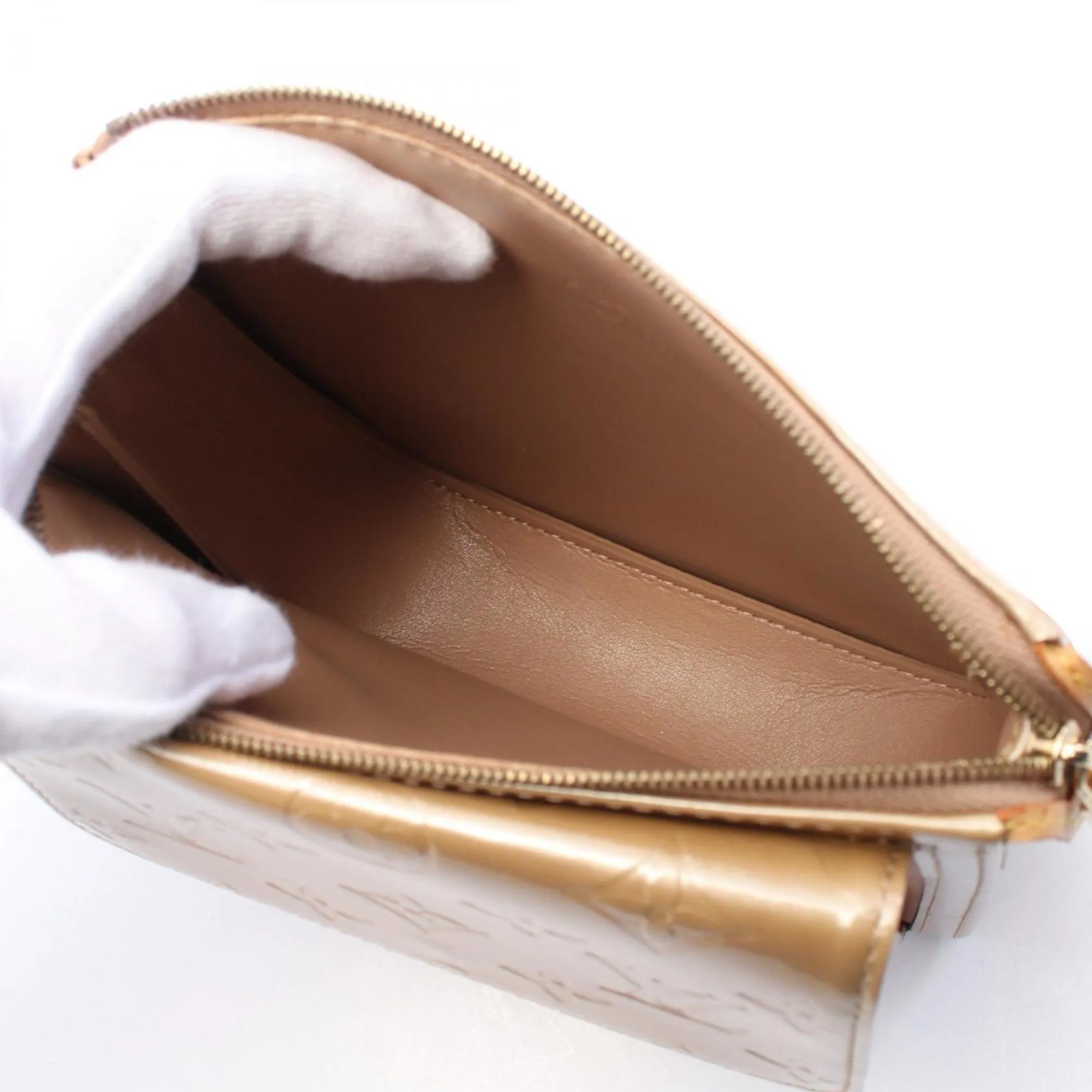 Louis Vuitton Leather Shoulder Bag (Pre-Owned)