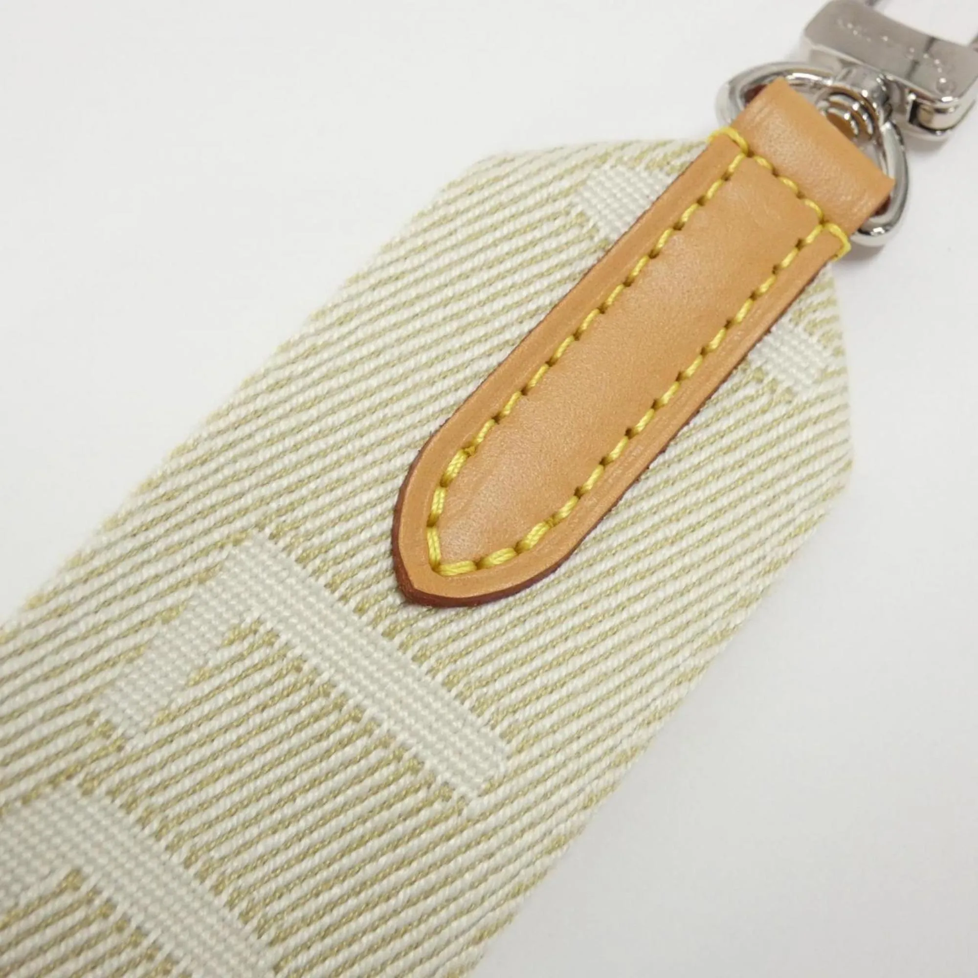 Louis Vuitton Leather Shoulder Bag (Pre-Owned)