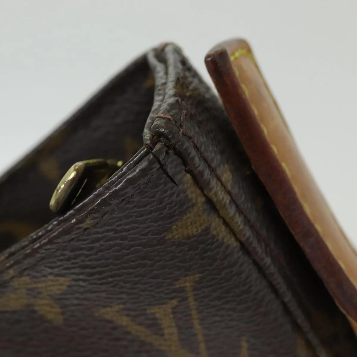 LOUIS VUITTON Looping GM Shoulder Bag