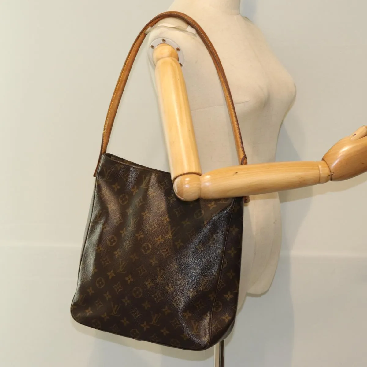 LOUIS VUITTON Looping GM Shoulder Bag