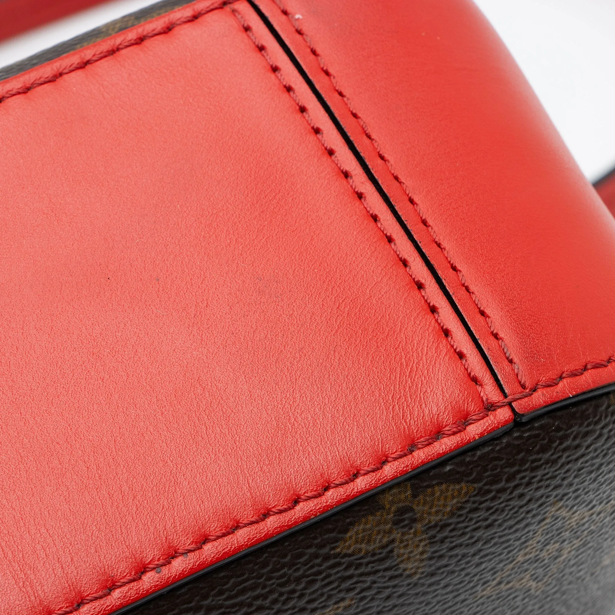 Louis Vuitton Monogram Canvas Saintonge Shoulder Bag (SHF-ocuBDh)