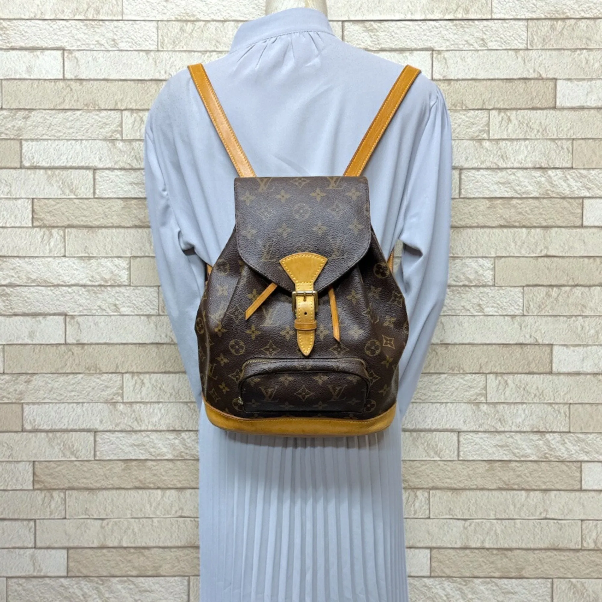 Louis Vuitton Montsouris Mm Canvas Backpack Bag (Pre-Owned)