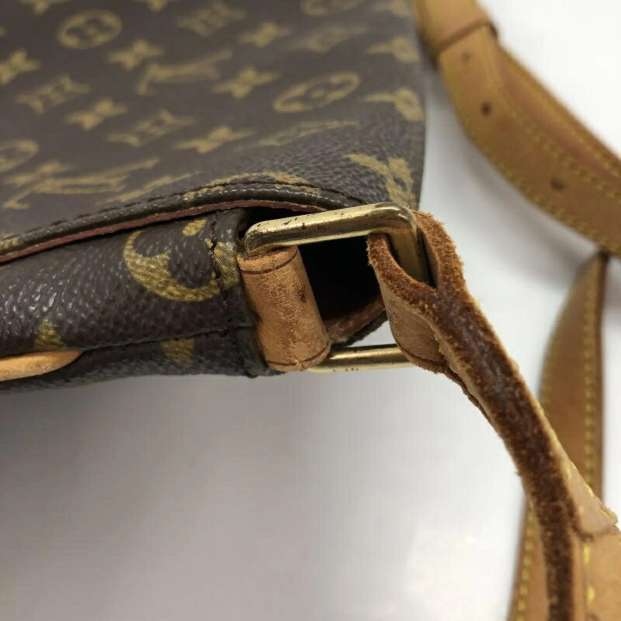 Louis Vuitton Musette Tango Canvas Shoulder Bag (Pre-Owned)