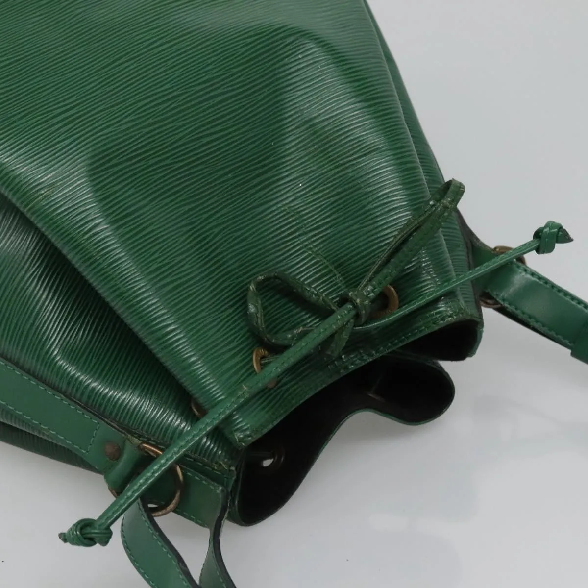 Louis Vuitton No Leather Shoulder Bag (Pre-Owned)