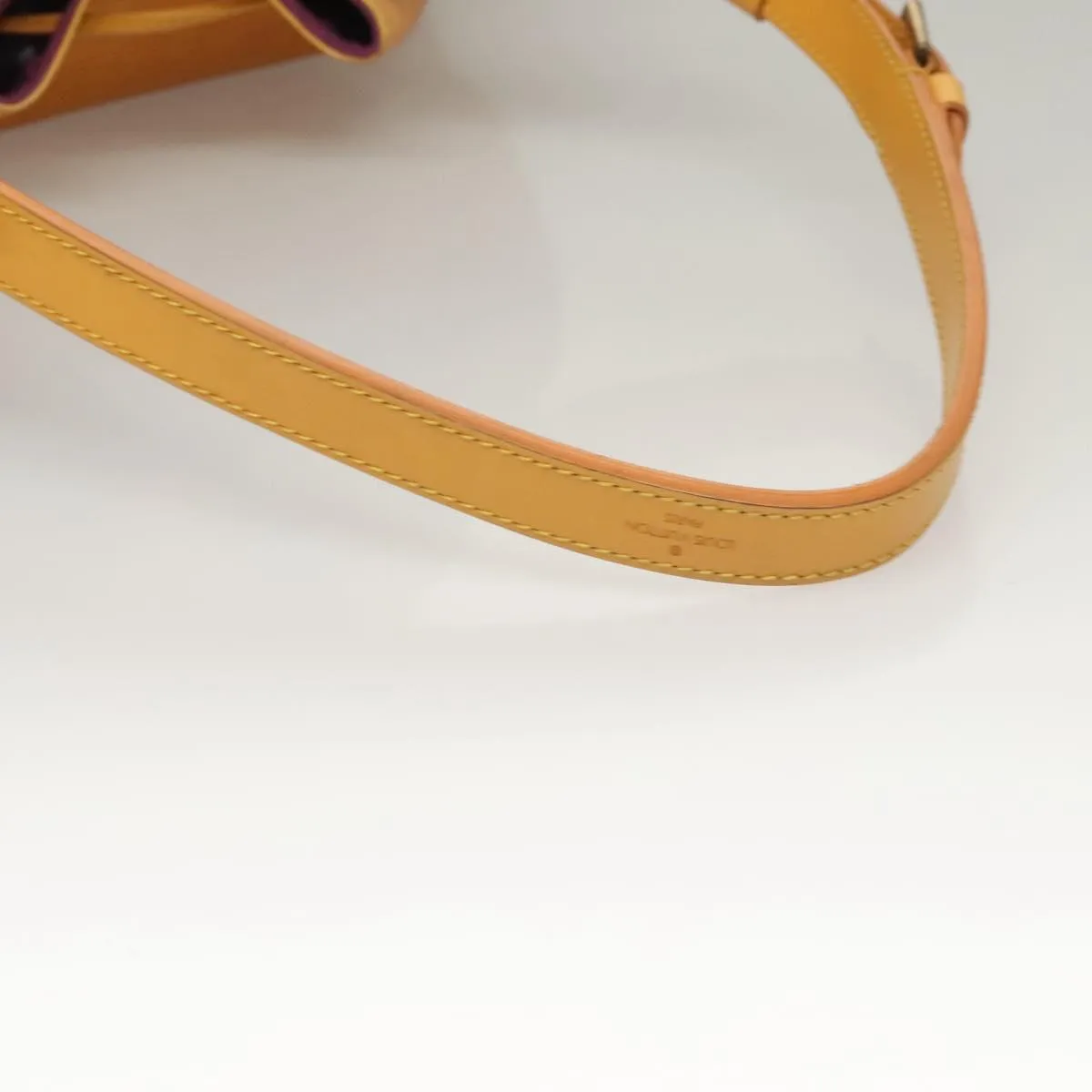 Louis Vuitton Petit No Leather Shoulder Bag (Pre-Owned)